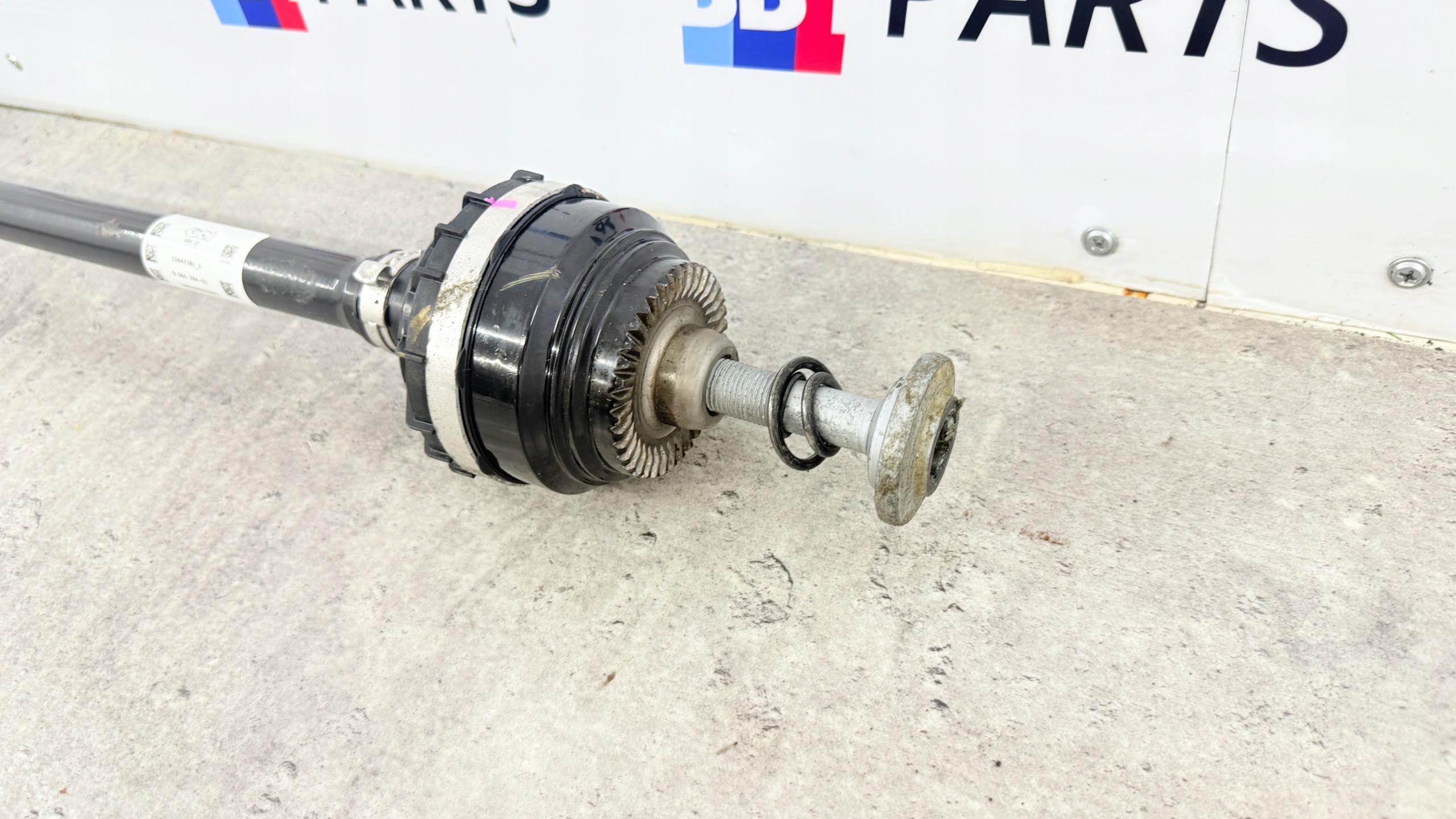 BMW G20 semi-axis right rear part 320I rear 8665784