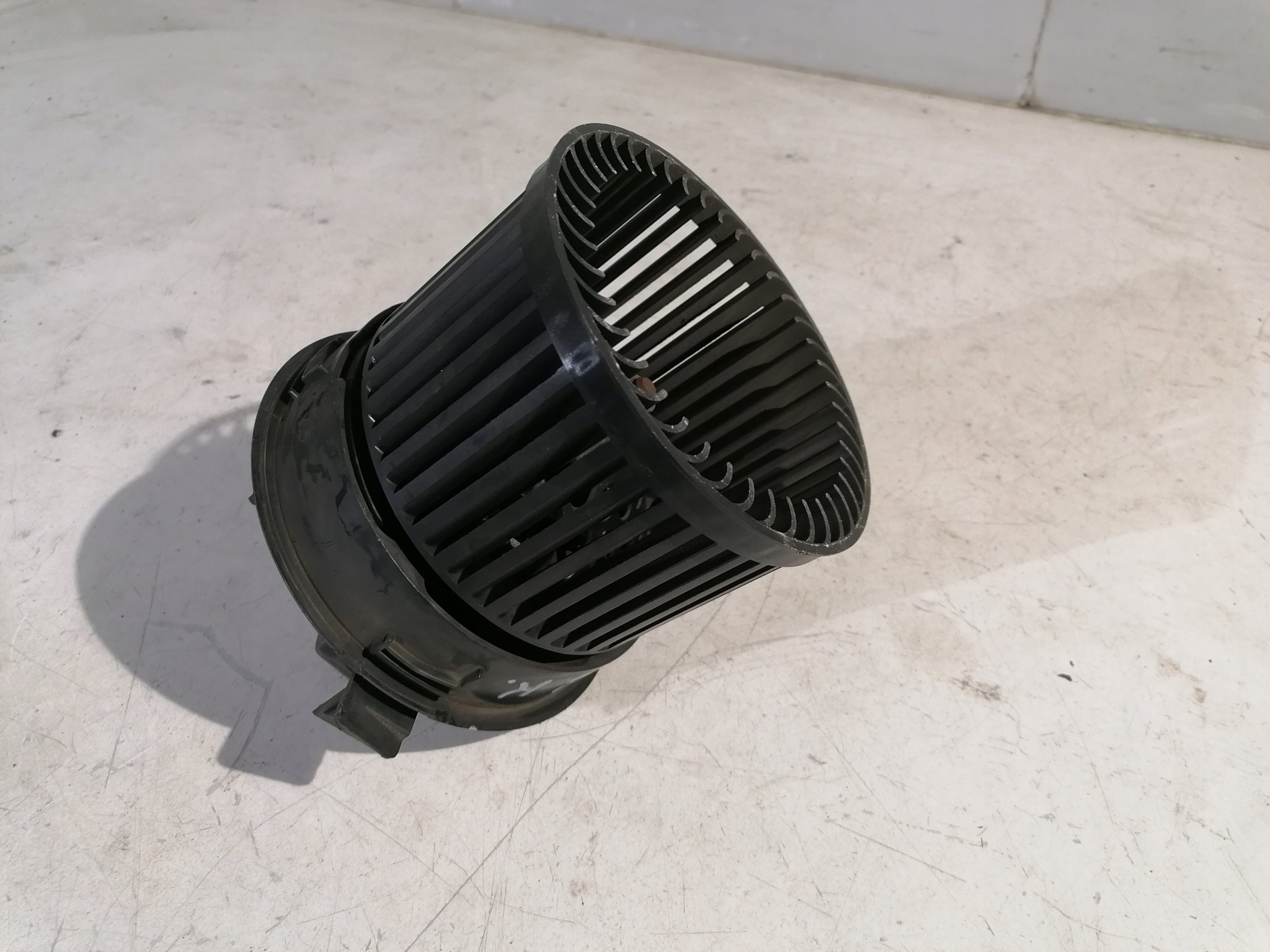 Peugeot 308 a T7 tOPENÍ ventilátor klími