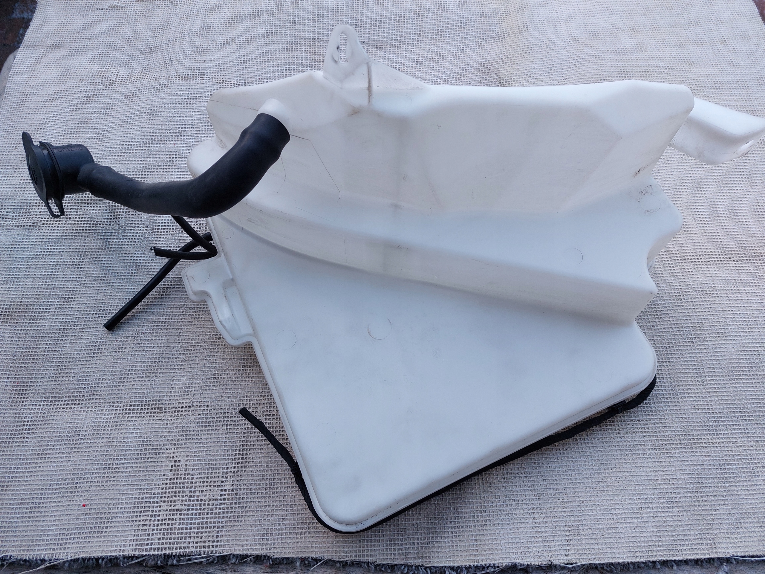 washer fluid tank BENTLEY MULSANNE 15r