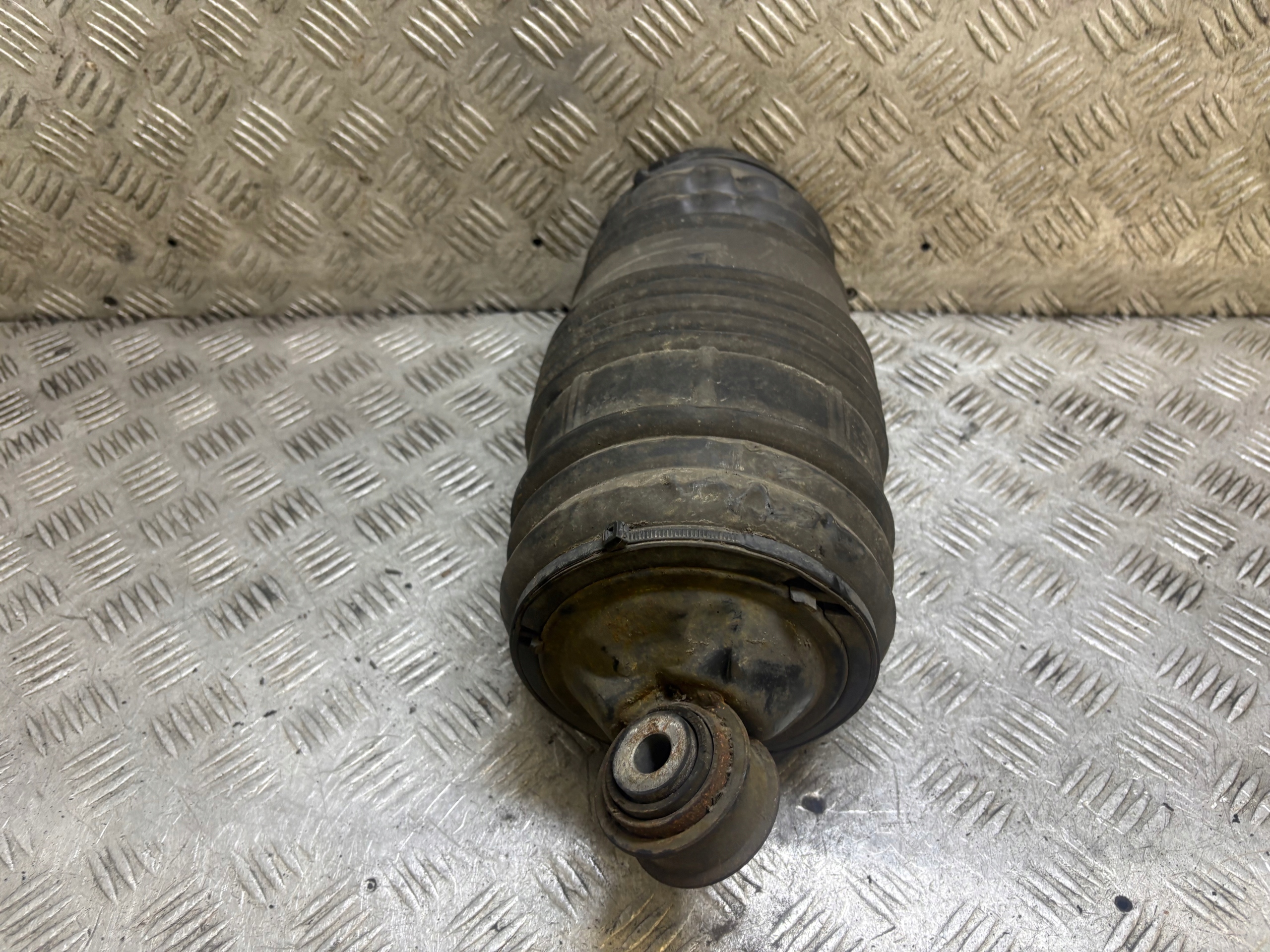 shock absorber rear part rear MERCEDES-BENZ E-KLASA W211