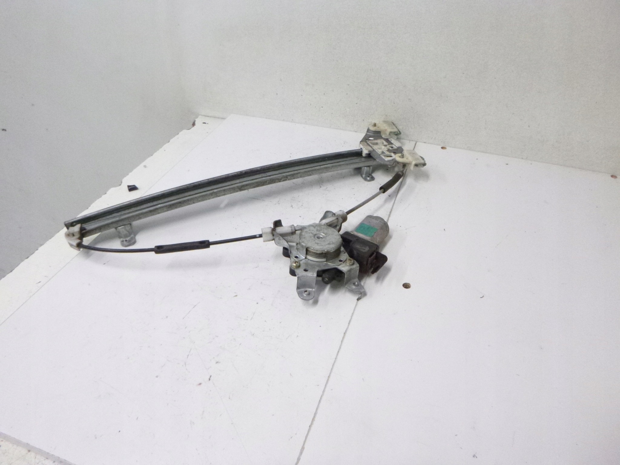 window regulator right front Nissan X-Trail T30 80730 89911 2001-2007