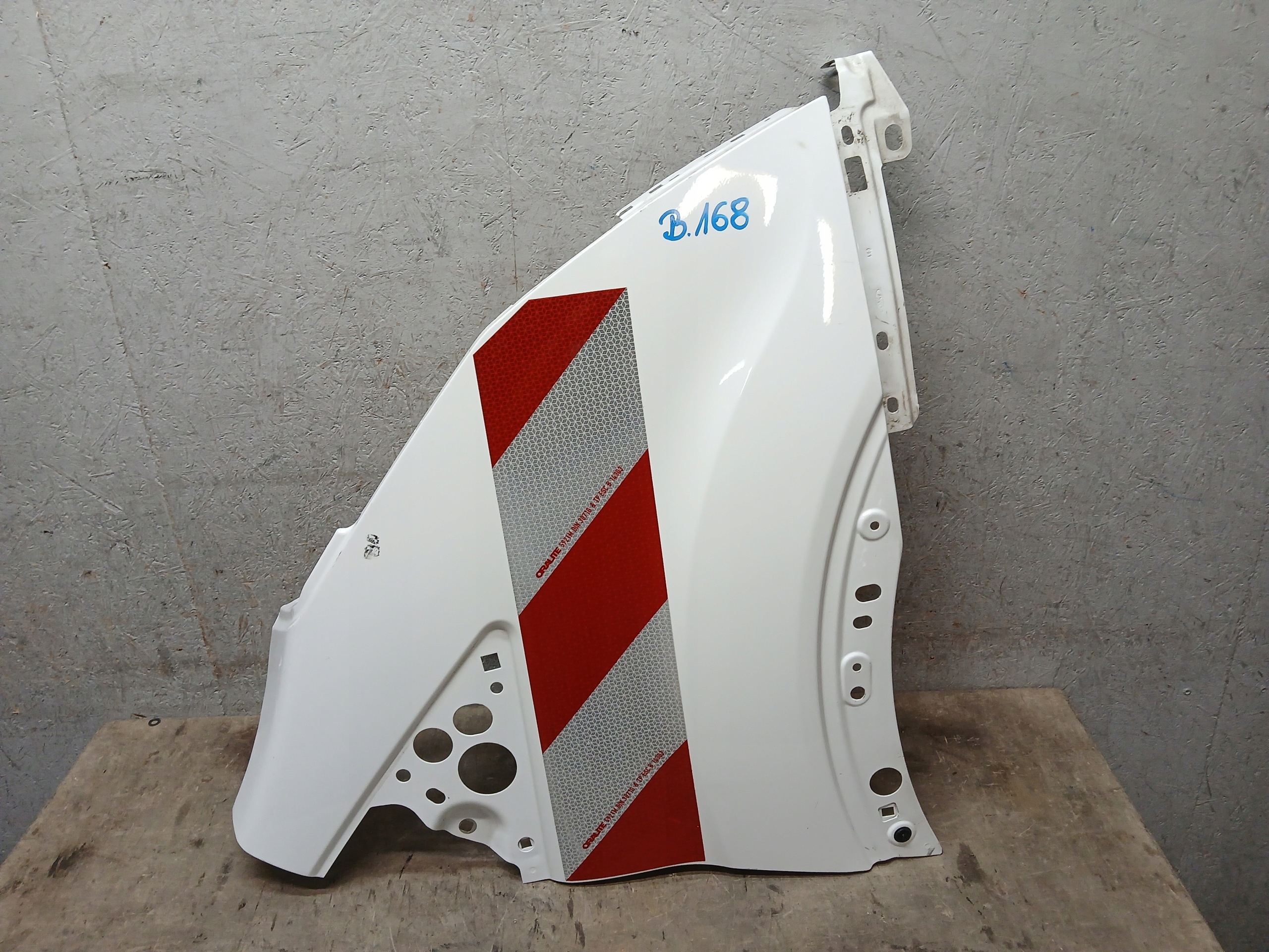 fender front right FORD TRANSIT MK8