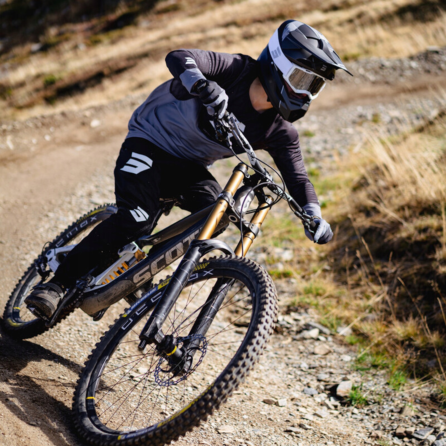 Kask rowerowy Shot Racing Rogue r. L Marka Shot Racing