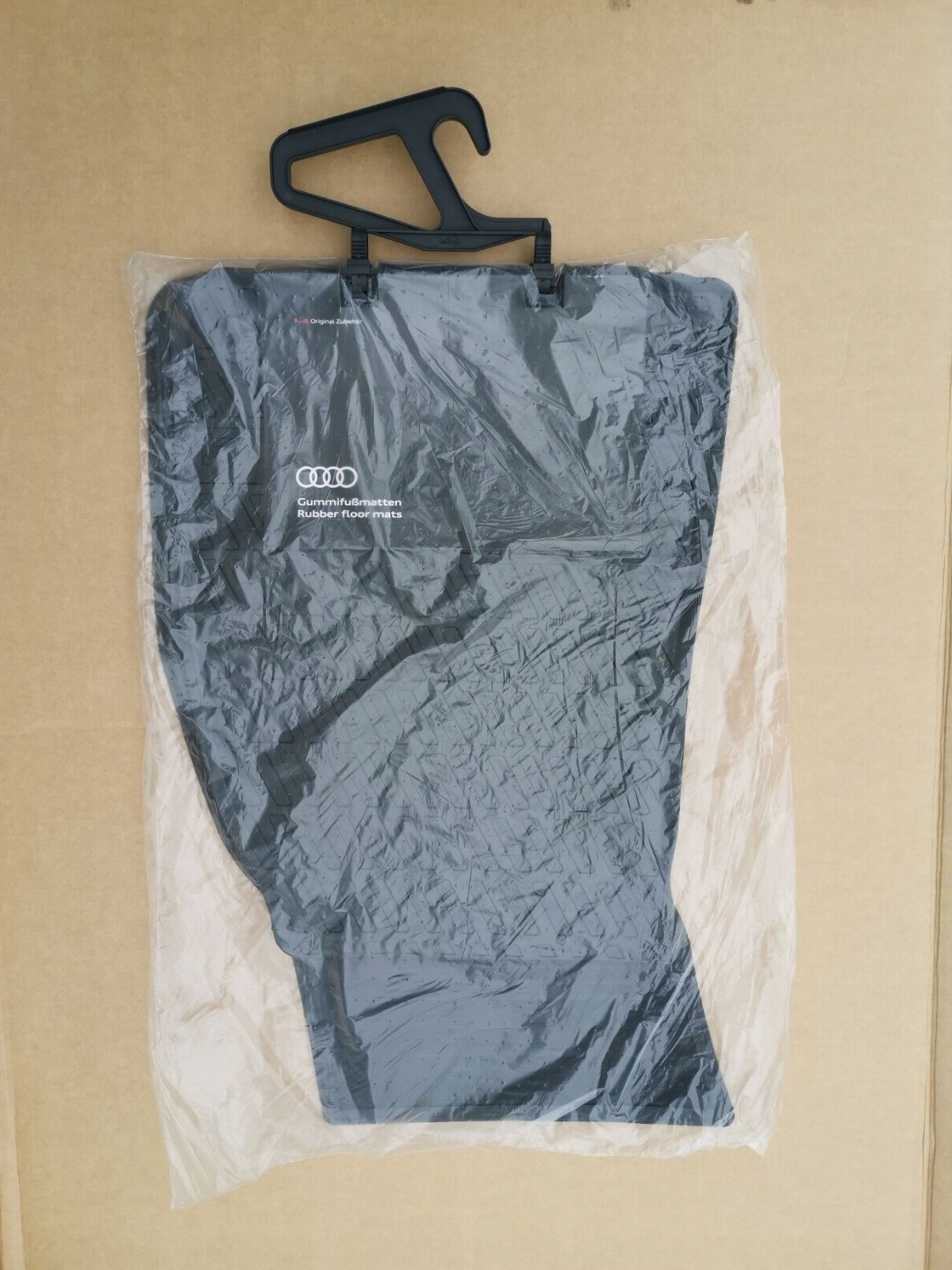 Gumové koberce Audi A4 8E2061501A přední Rl