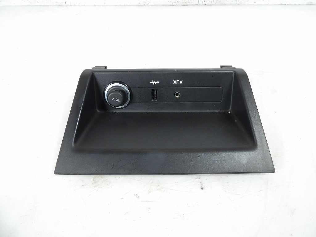 SKODA FABIA III 3 adapter USB AUX 6V0857367A