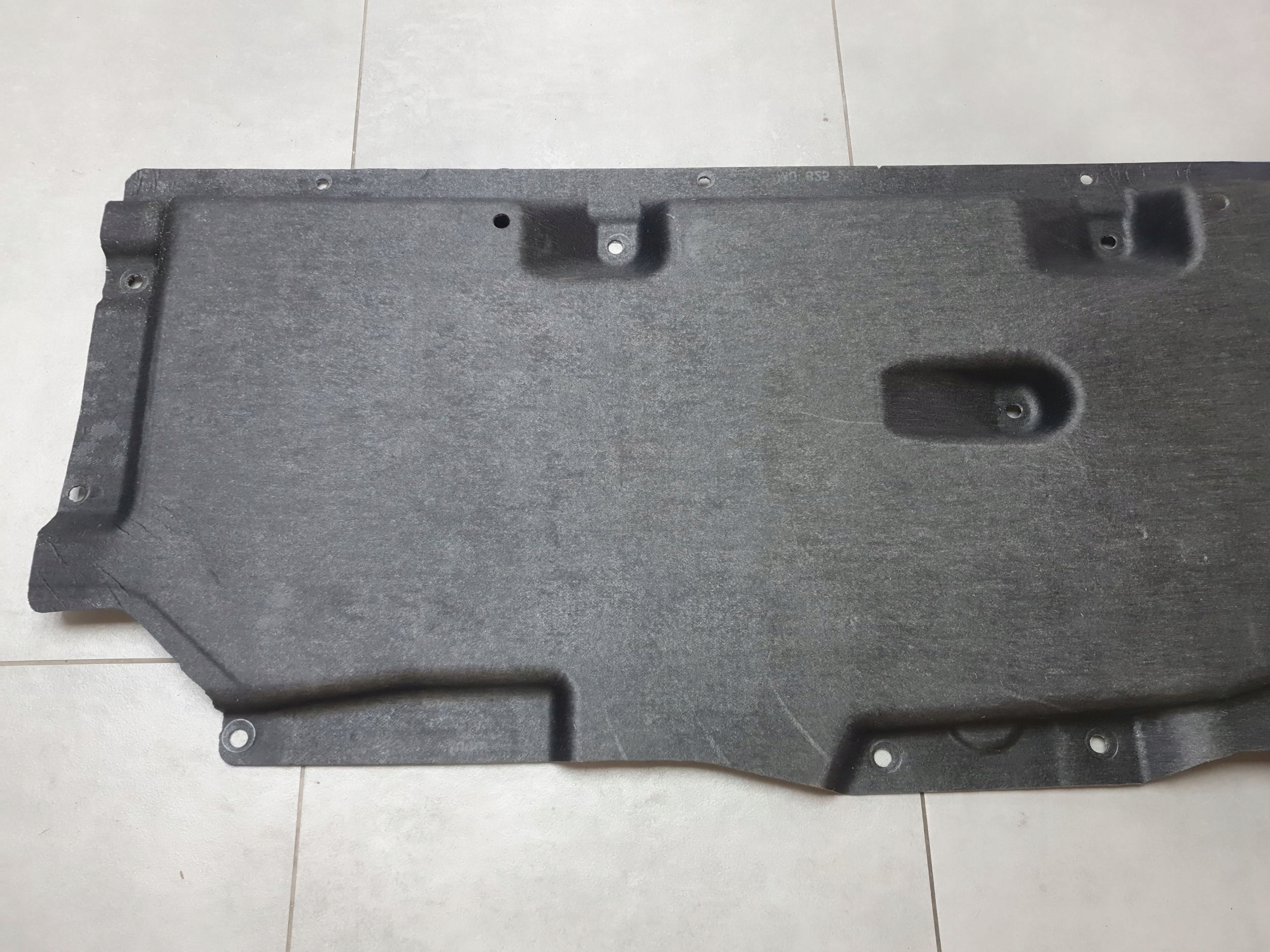 Audi Q8 cover chassis side right 4M0825206J