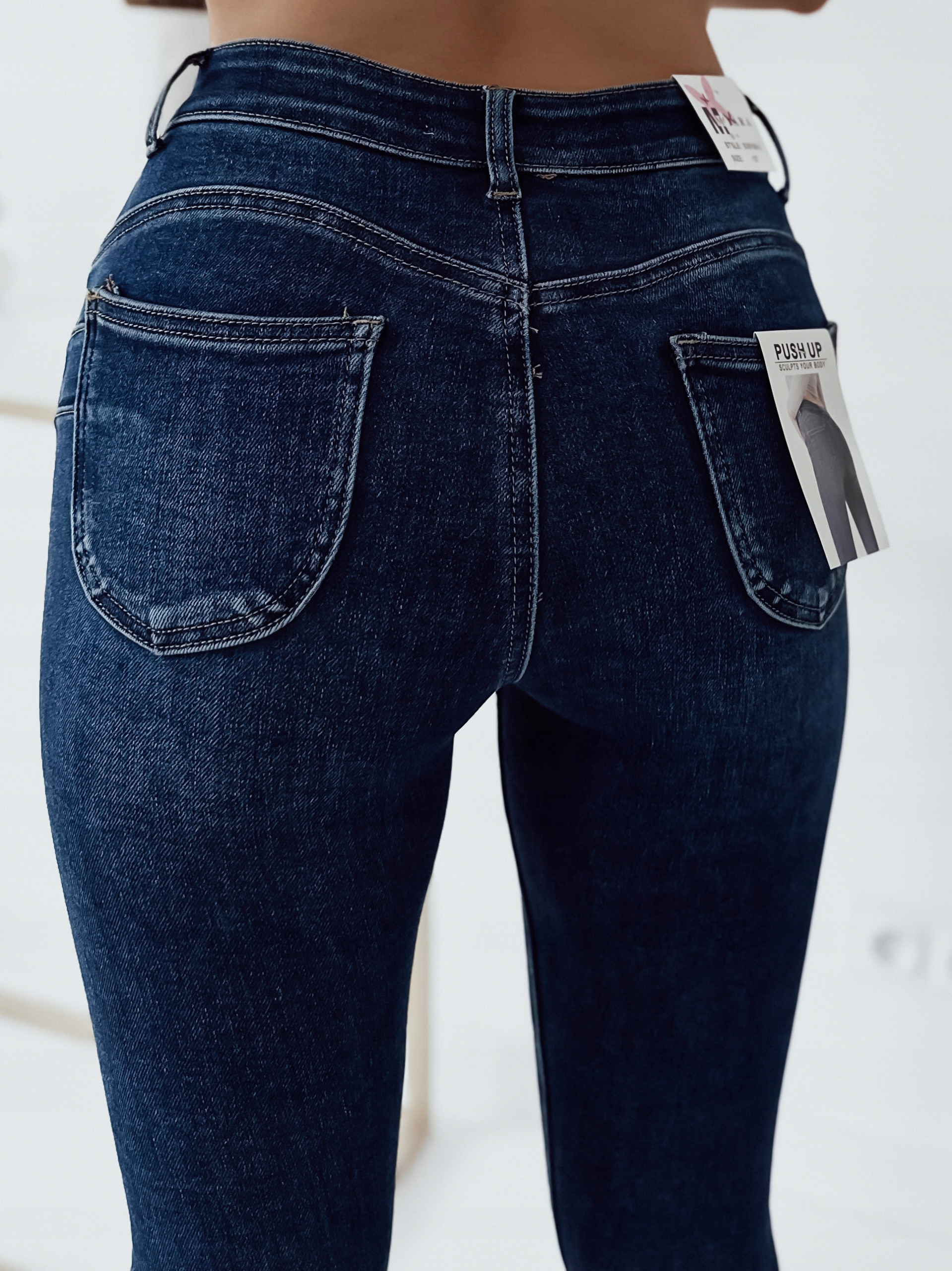 Jeansy spodnie damskie push up M Sara XL/42 Rozmiar XL