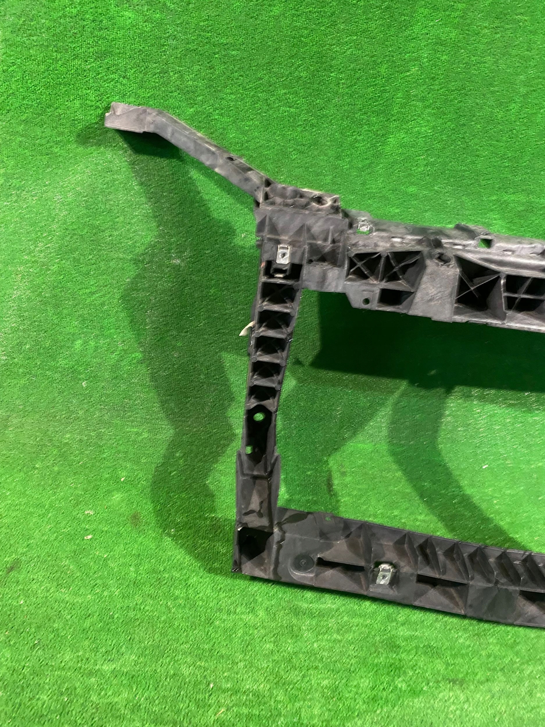 support panel for radiators pillar iron RENAULT TRAFIC III