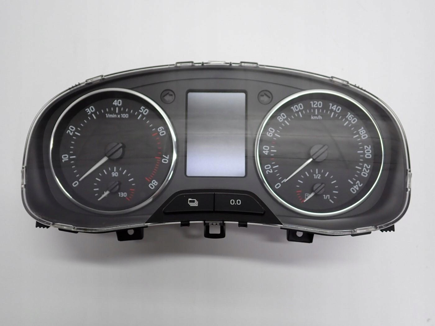 LICZNIK ZEGARY EUROPA 5JA920840D ORYGINAŁ SKODA RAPID 1.2 TSI 13R