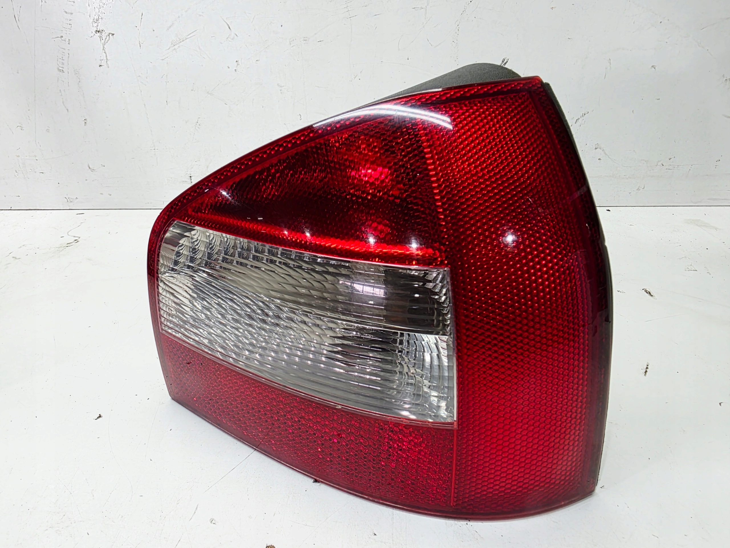 Licht rechts heck AUDI A3 8L 8L0945096B