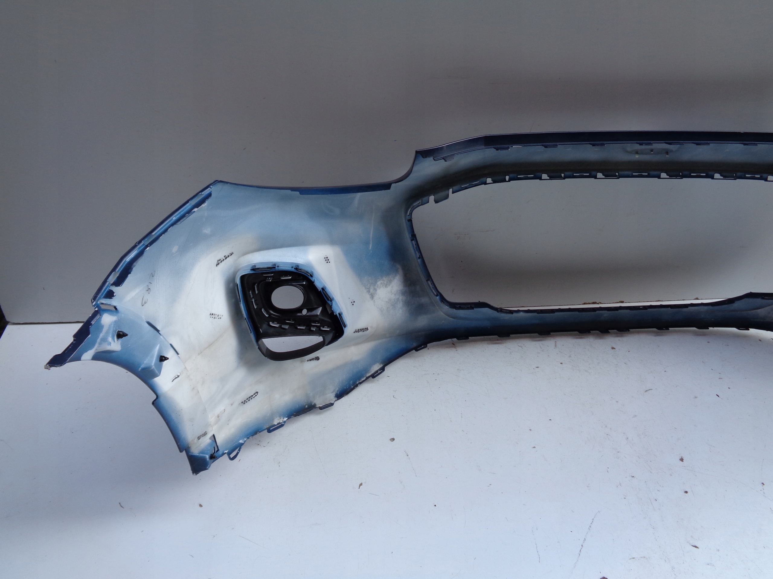 Frontstoßstange FORD PUMA 19- NR 52050