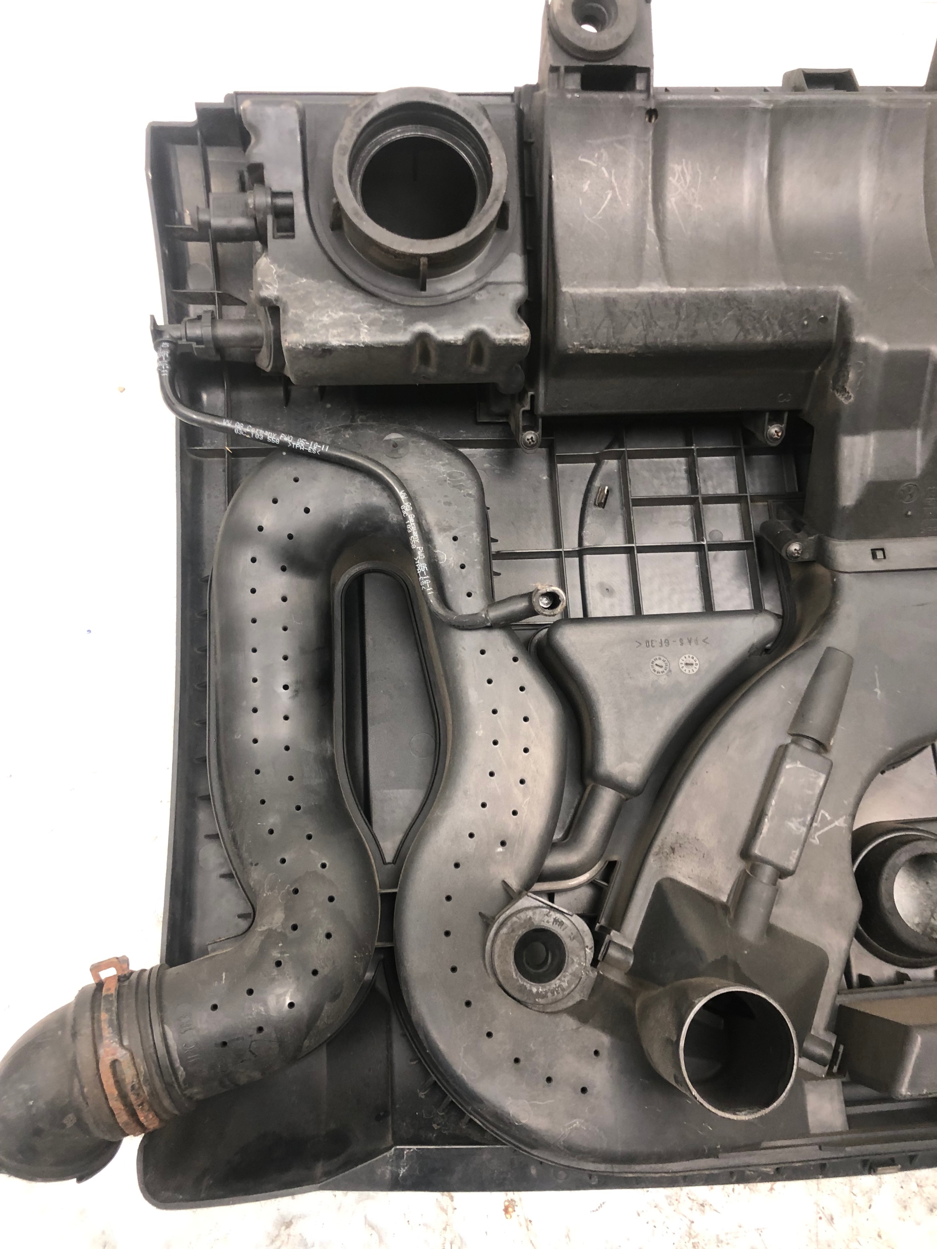 cover motor cover VW GOLF V 03C129607K