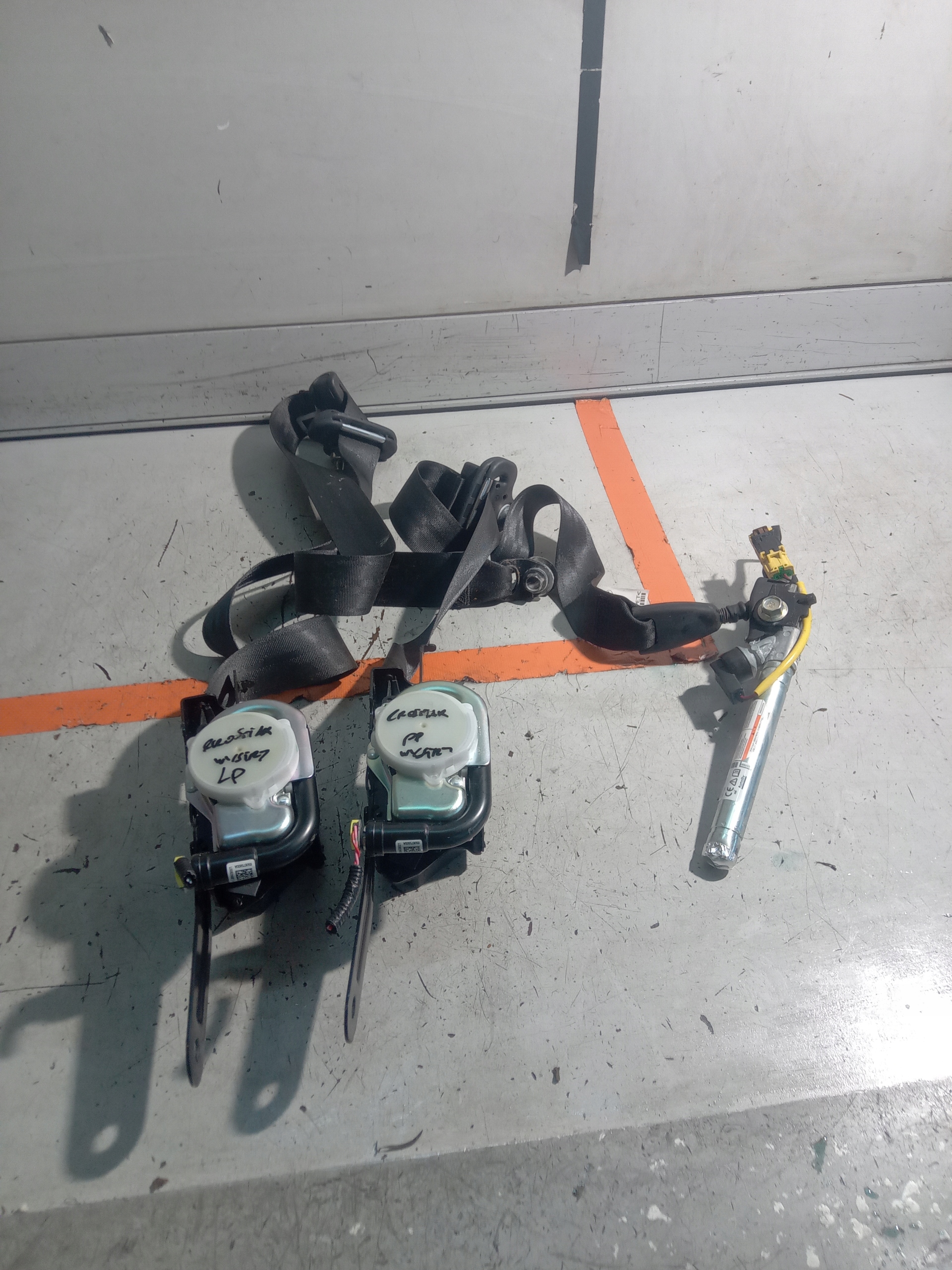 HONDA JAZZ V CROSSTAR РЕМЕНІ ЛІВИЙ ПРАВИЙ ПЕРЕДНІЙ 2020-