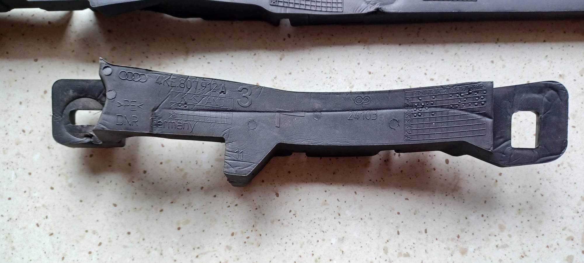 PIANKA IZOLATOR KRATKI AUDI E TRON