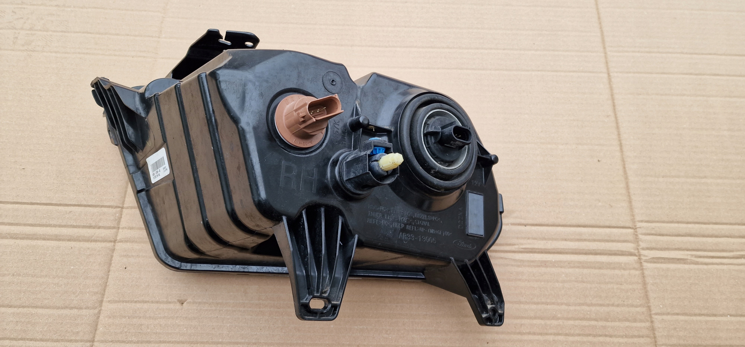 FORD MUSTANG V 5 LIGHT RIGHT LIFT