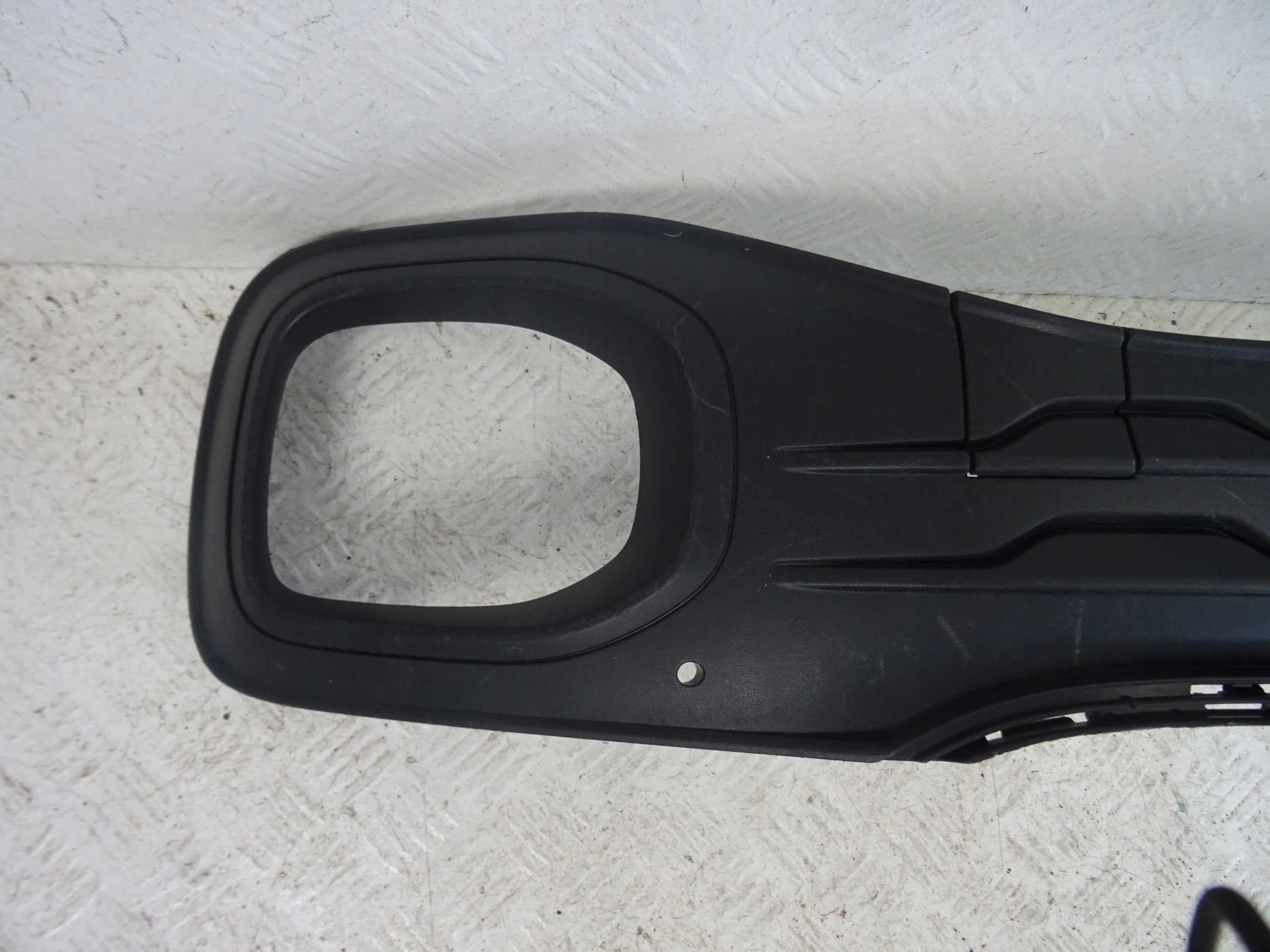 grid of a bumper front front central VW T-CROSS 2GM853677