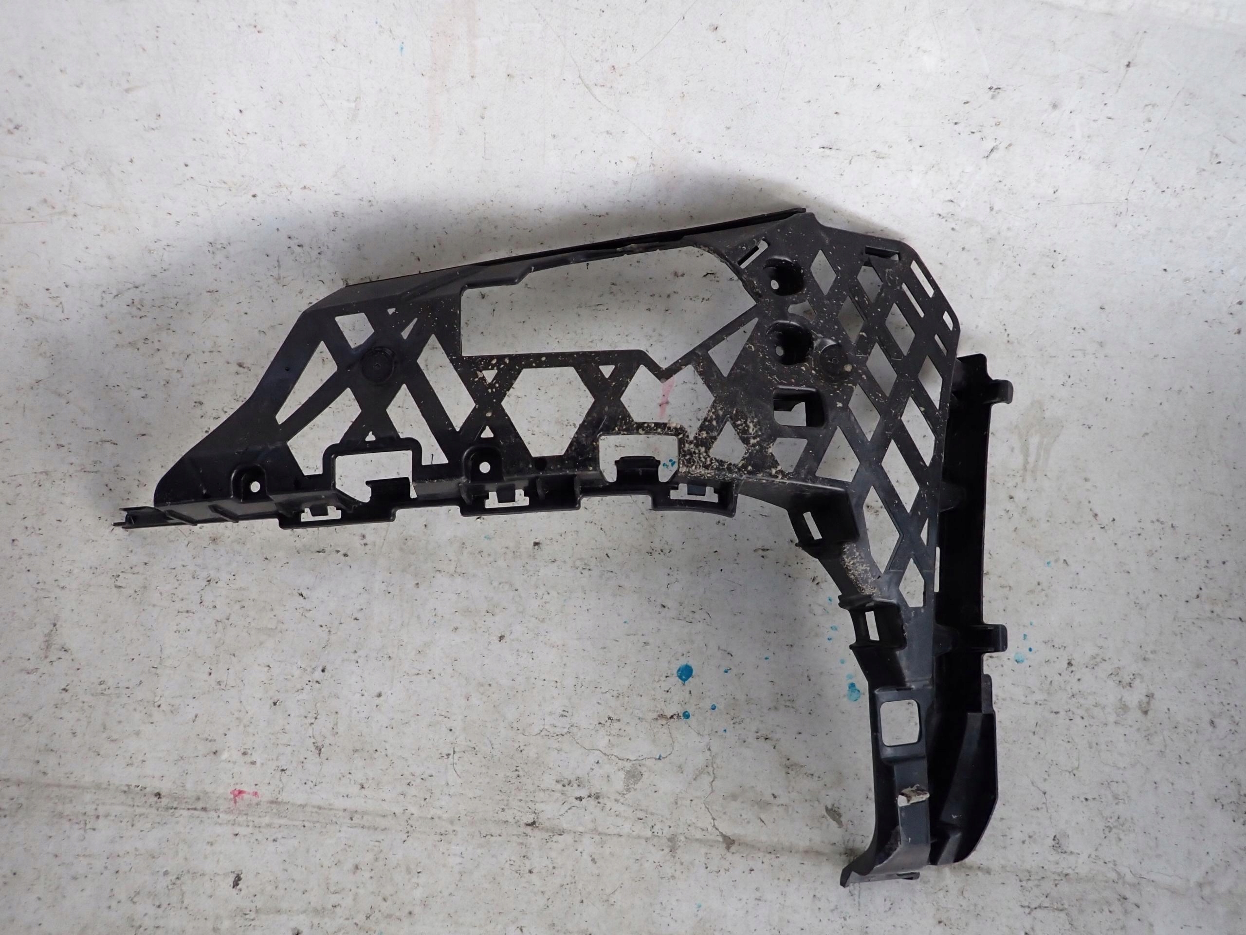 VW PASSAT B8 ALLTRACK 14- support holder of a bumper left front front