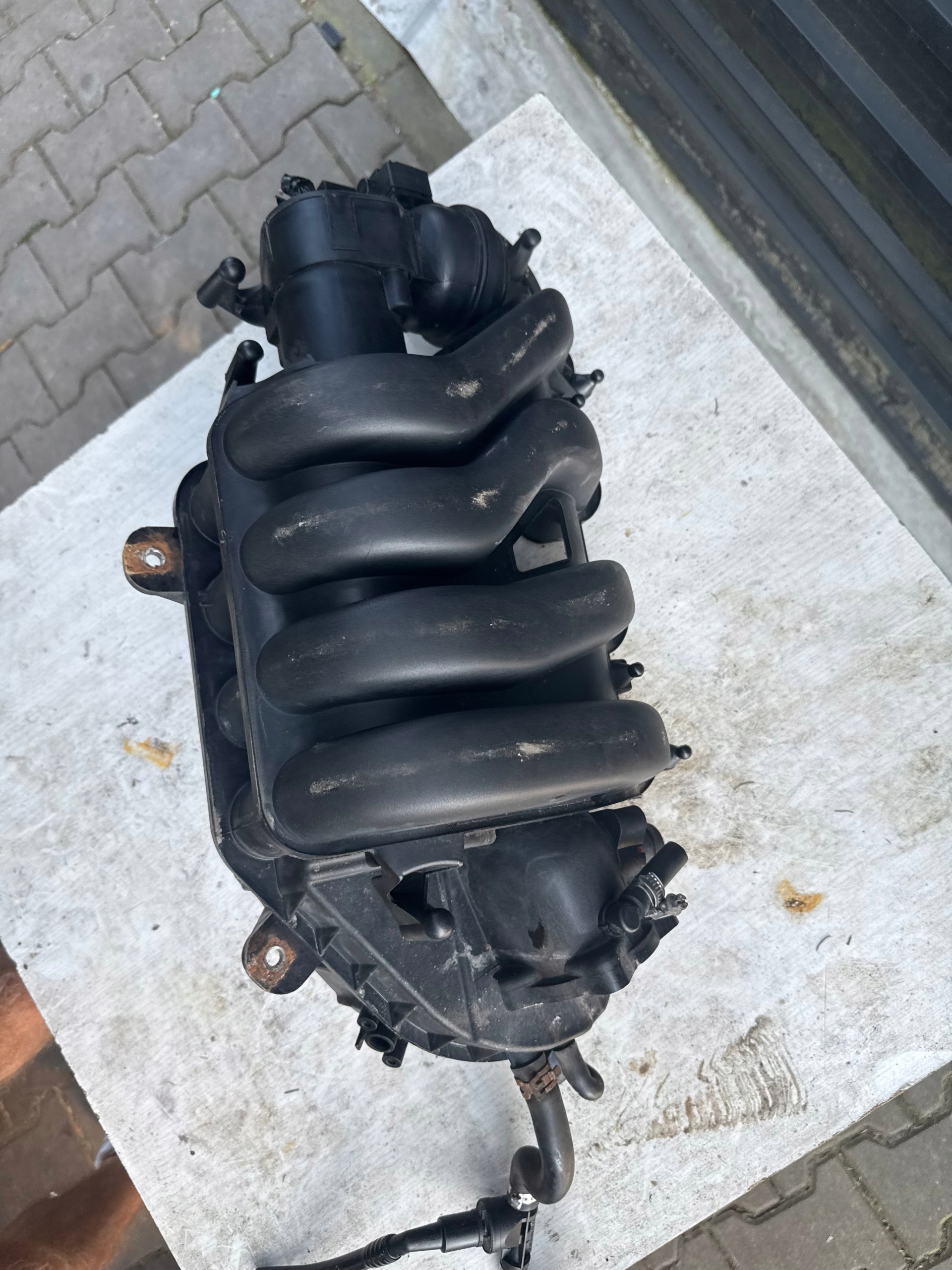 intake manifold LEON II ALTEA PASSAT B6 OCTAVIA MK2 2.0 FSI 06F133210M