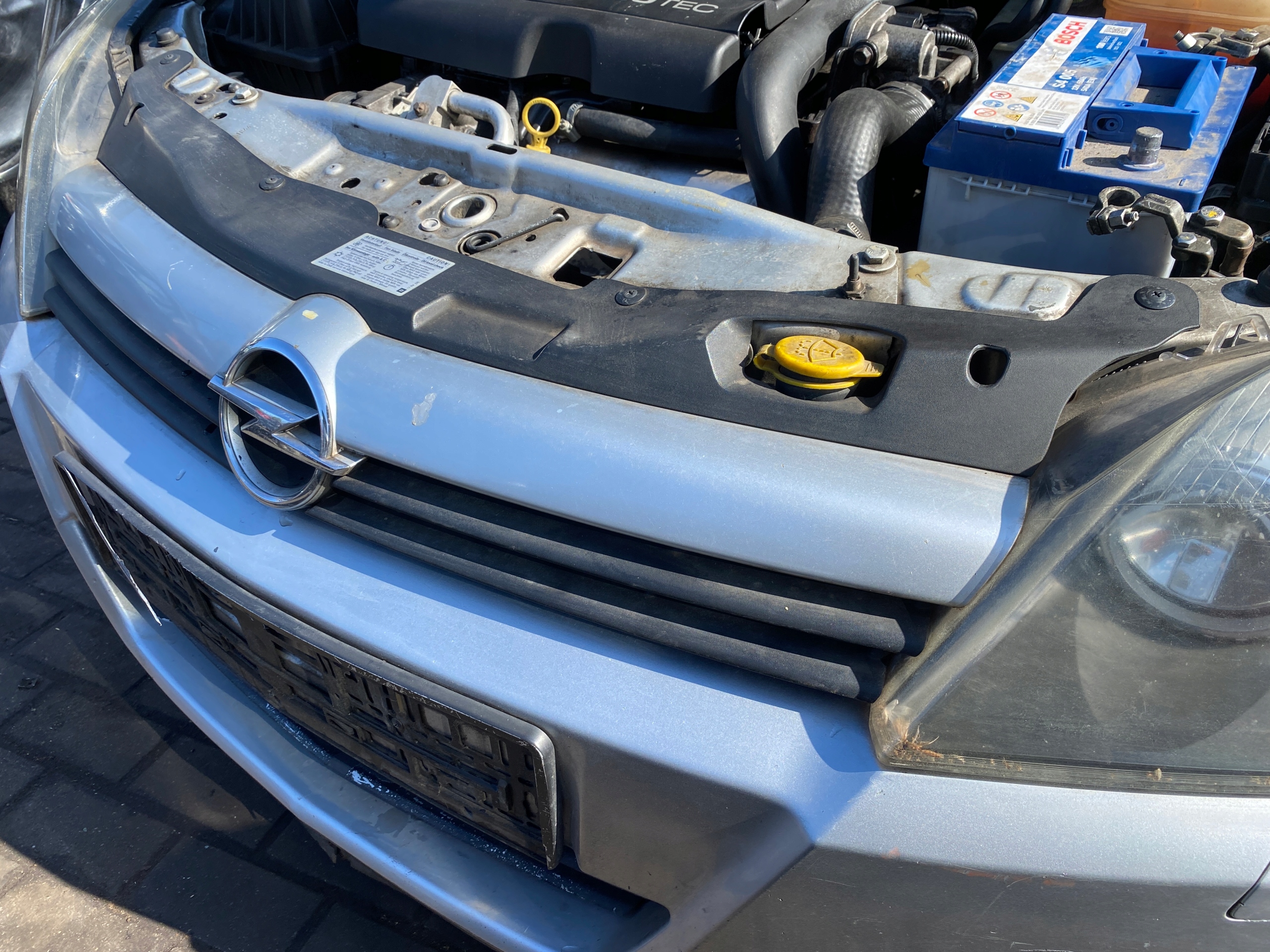 Opel Astra H 04-10 grill grille radiator