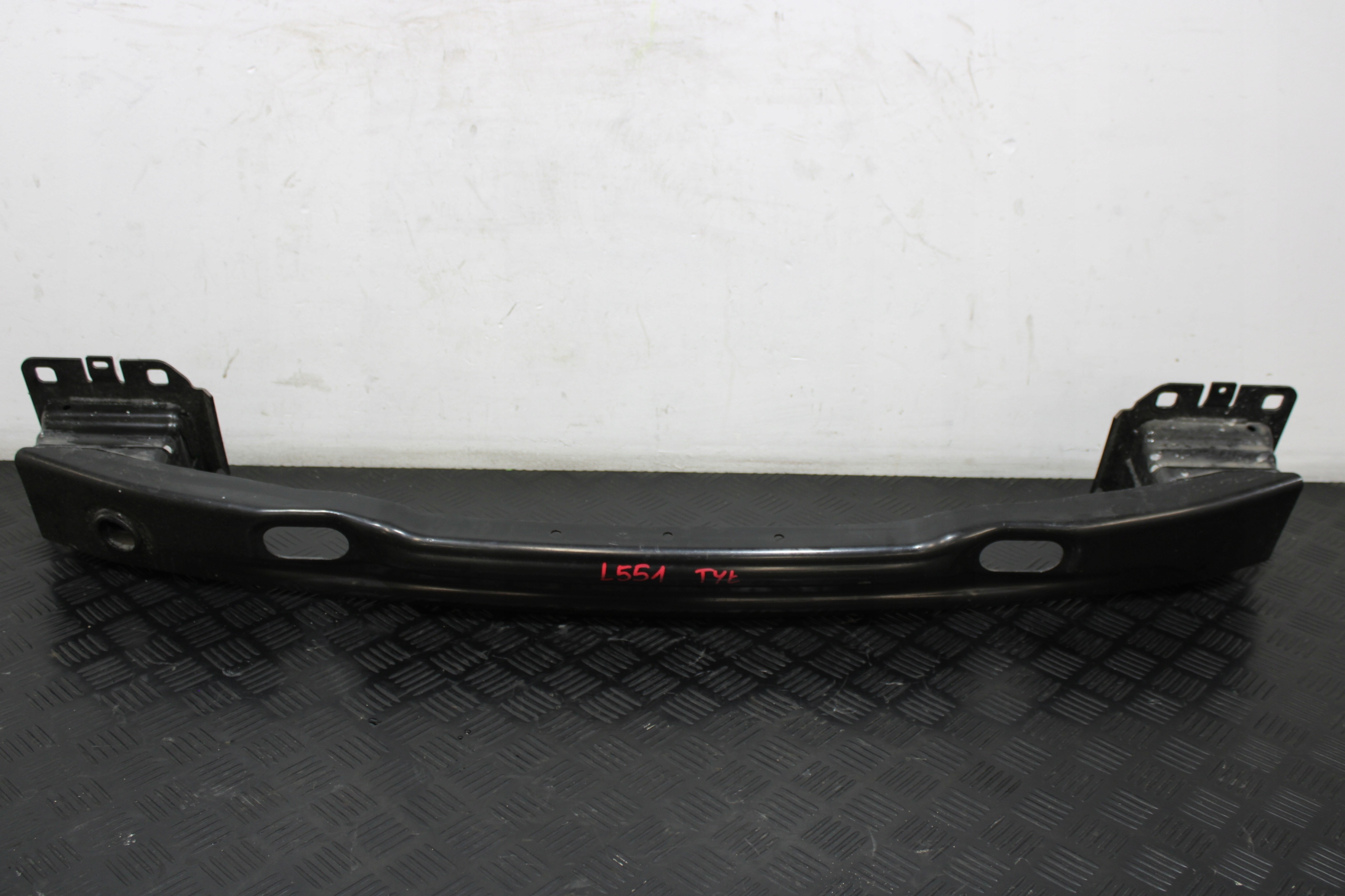 sider pillar below bumper rear part LAND ROVER EVOQUE II 2 L551