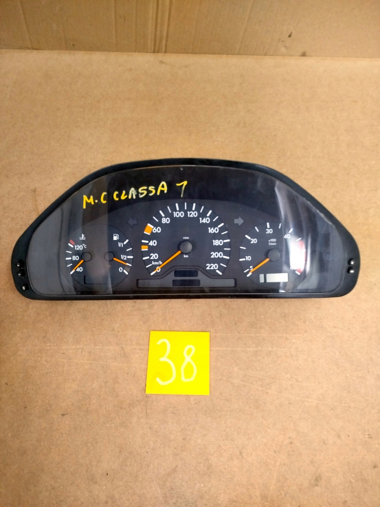 спидометр MERCEDES C класс W202 2024401011