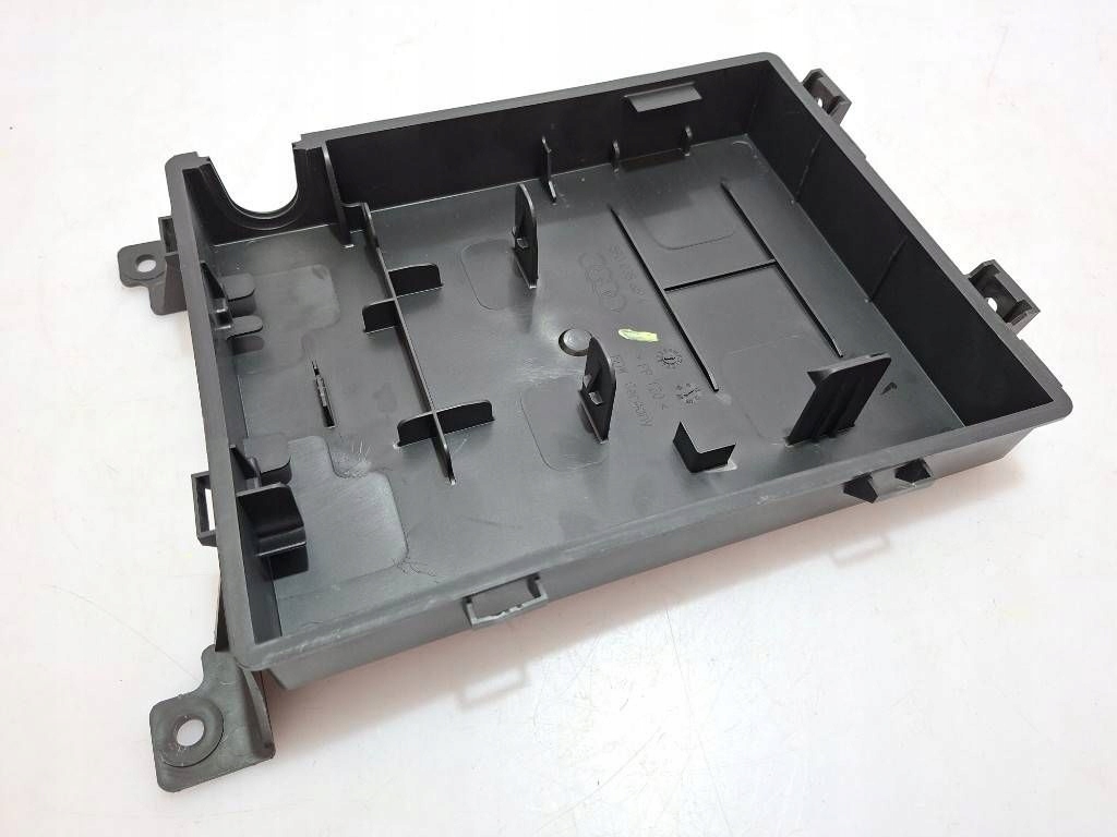 A3 8P SPORTBACK корпус bluetooth 8P0035619C