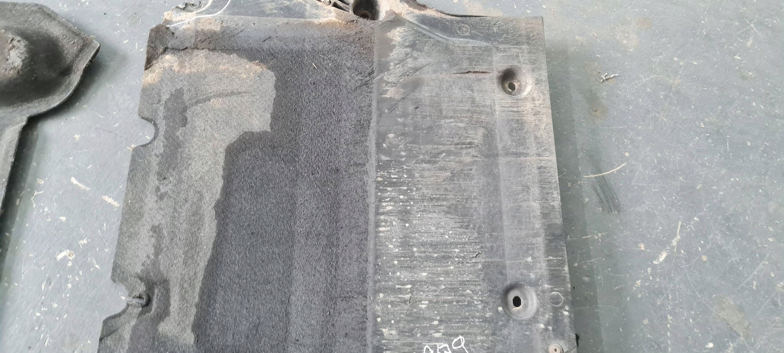 A4 B9 8W cover below engine gearbox cover lower 8W0863821B A5 8W