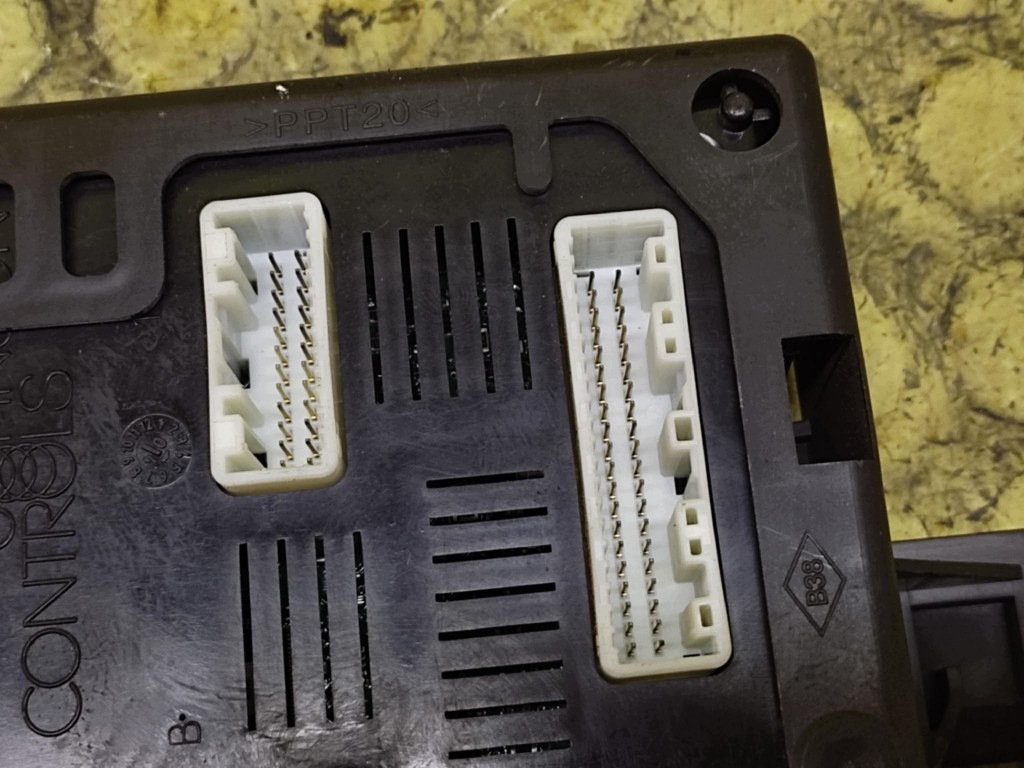 RENAULT MODUS module BCM 8200292040