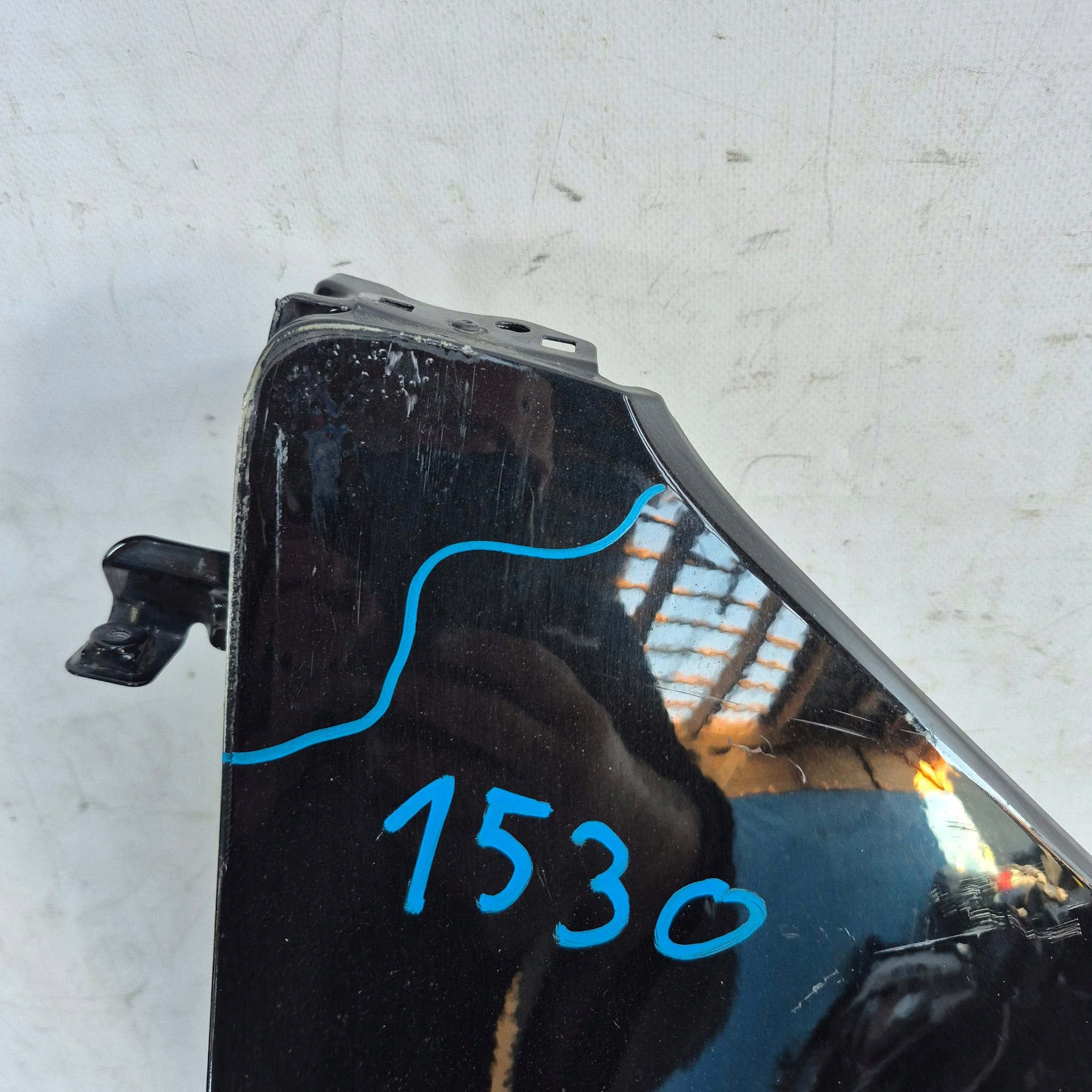 AUDI A4 B9 8W0 LIFT 19- blatník levý předek přední