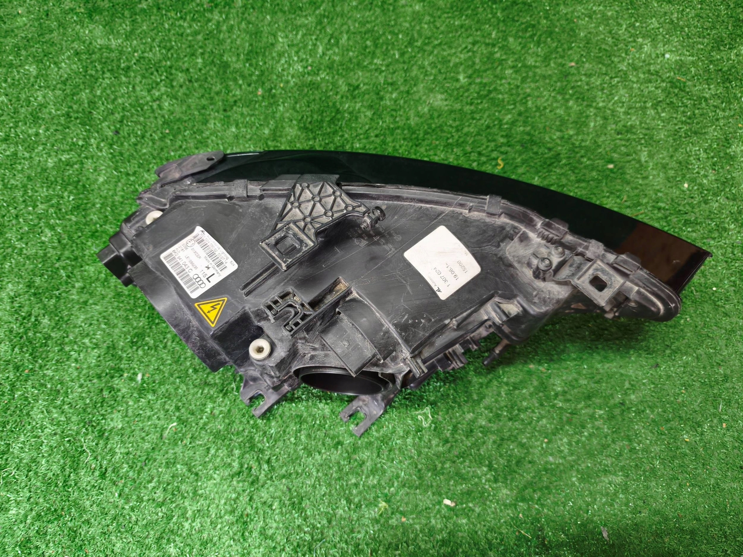 REFLEKTOR left front AUDI A4 B8 LIFT BI-XENON NR.1155