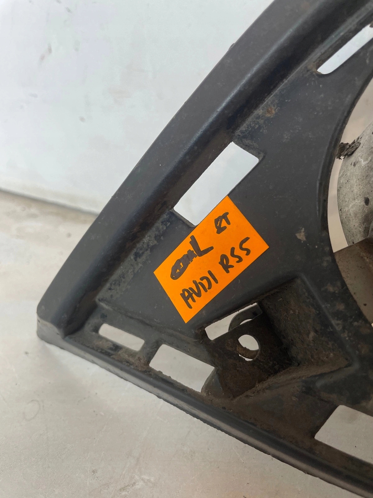TERMINALE dello scarico Supporto sinistra Audi RS5 8T