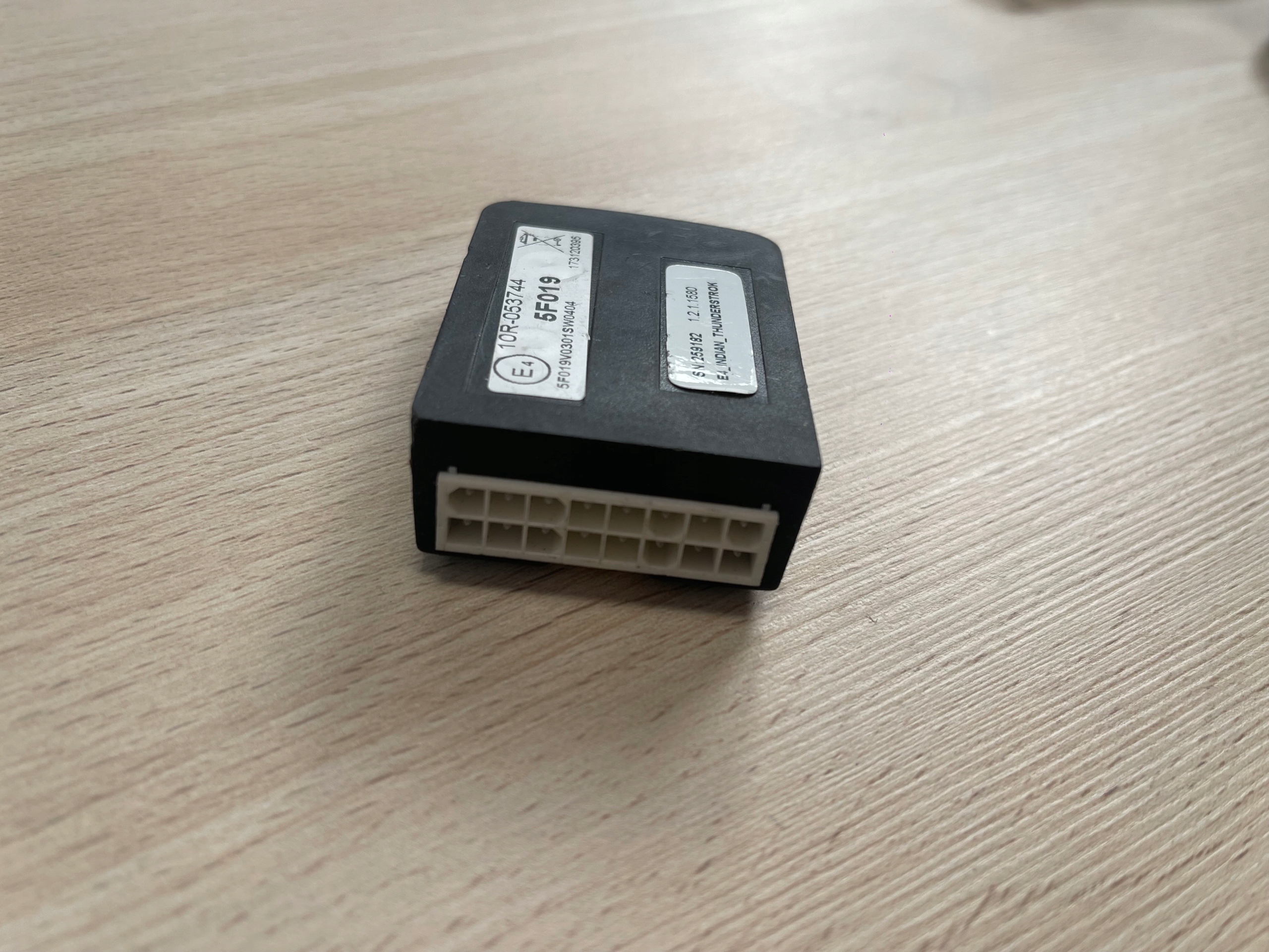 Modul ovládania výfukových klapiek Jekill&Hyde Indian Btc 2017 5F019