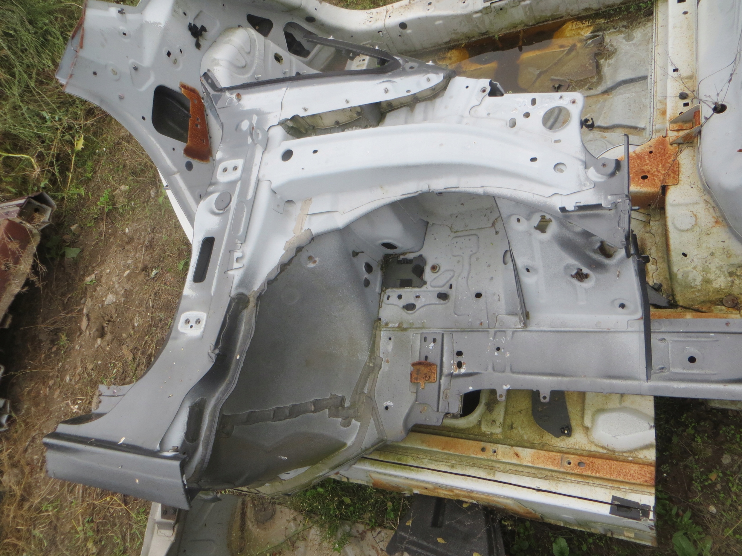 CITROEN C4 PICASSO II SŁUPEK ĆWIARTKA PODŁUŻNICA FARTUCH PRAWA Producent części Citroen OE