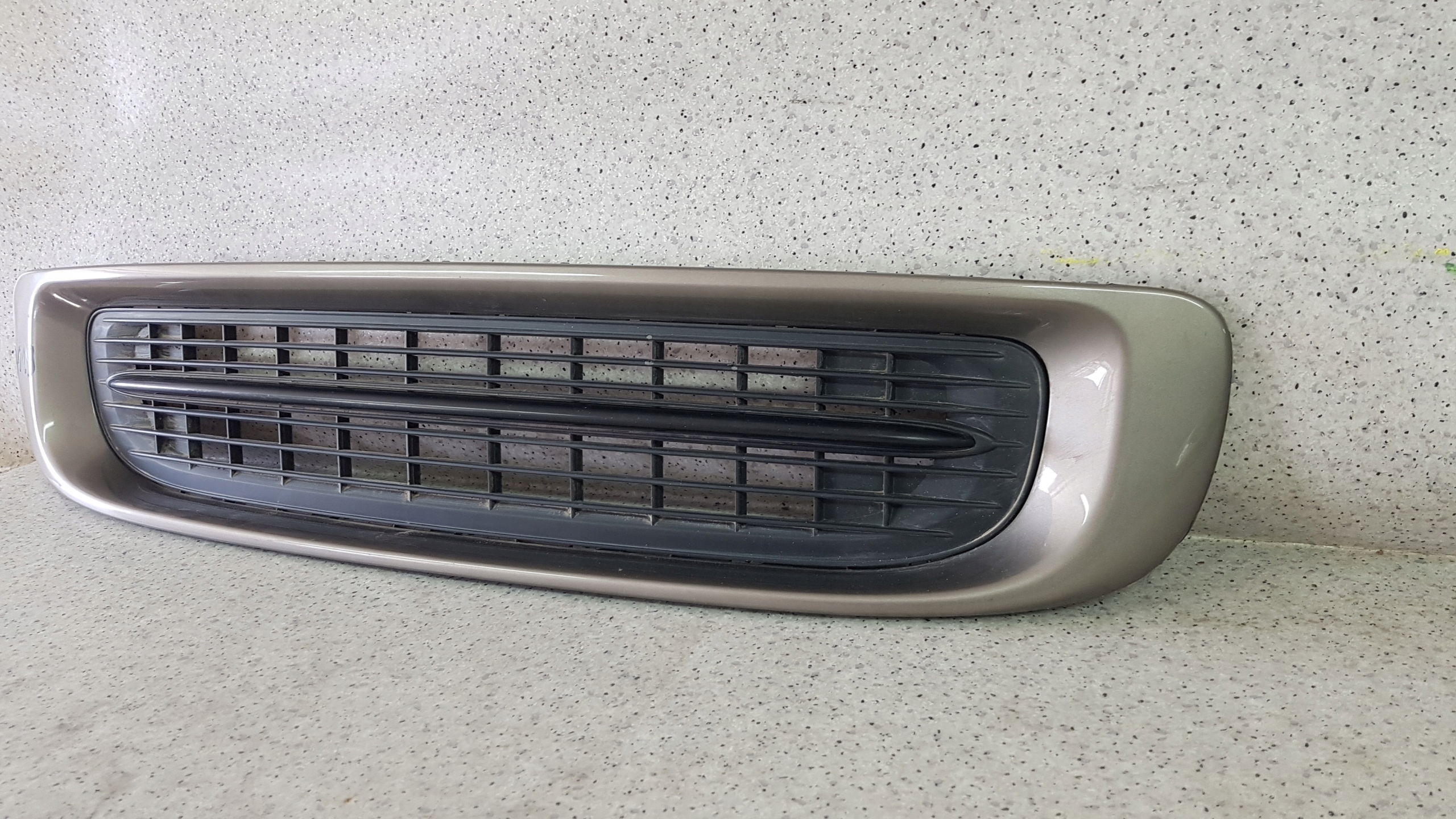 MINI COOPER R56 grid central bumper front 3119