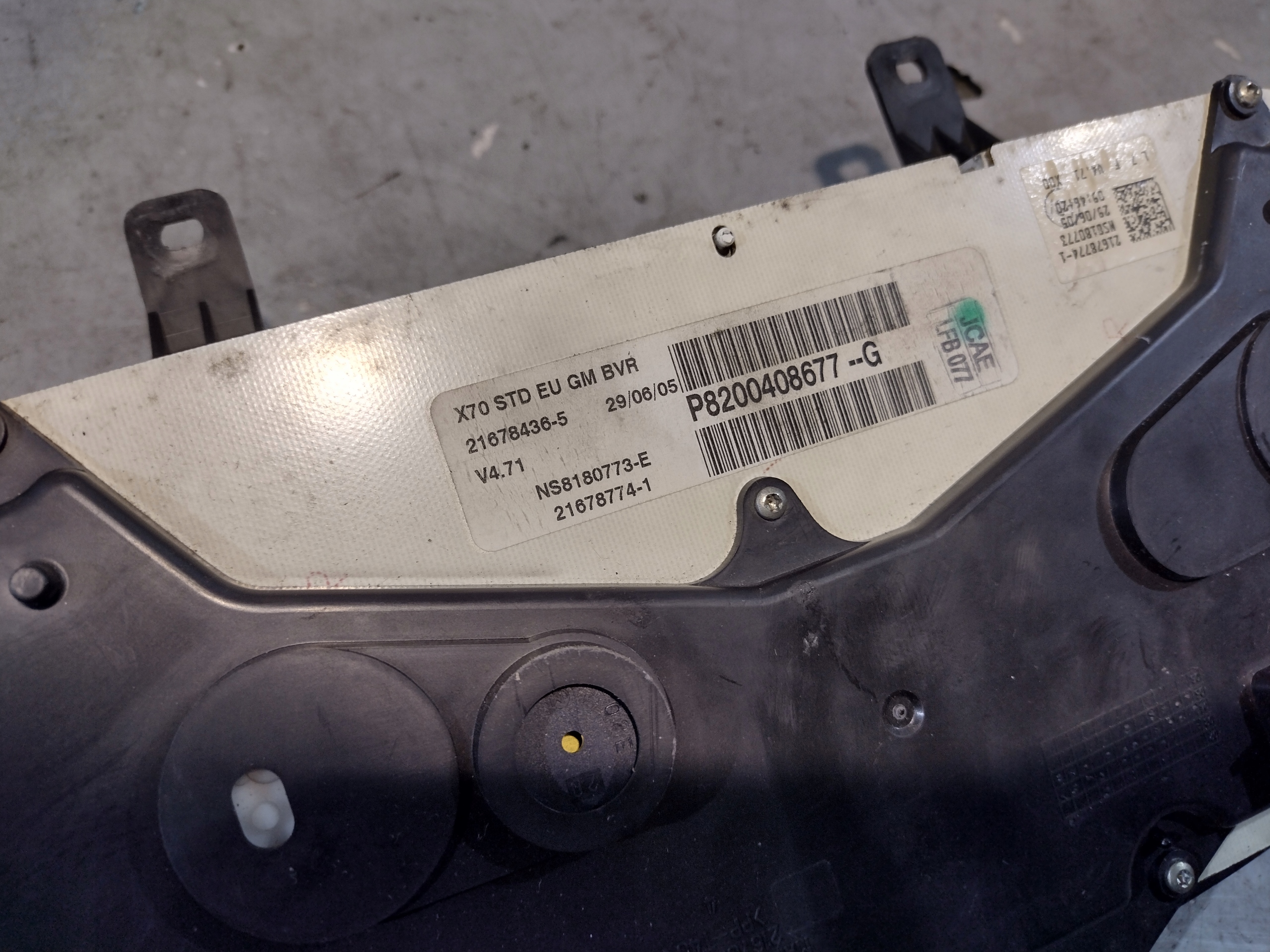 dials dials Nissan Interstar and 1 2,5DCI P8200408677G