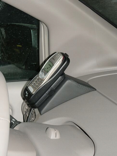 Držák na telefon Kuda Nissan Quest od roku 2003