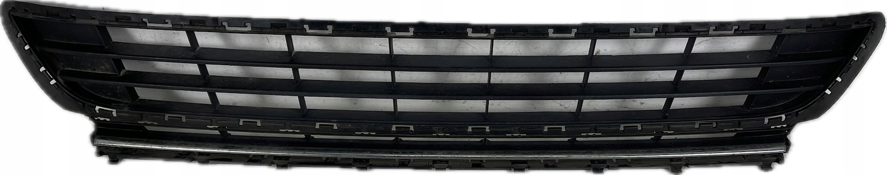 grid of a bumper central front VW GOLF VII 7 5G0853677A