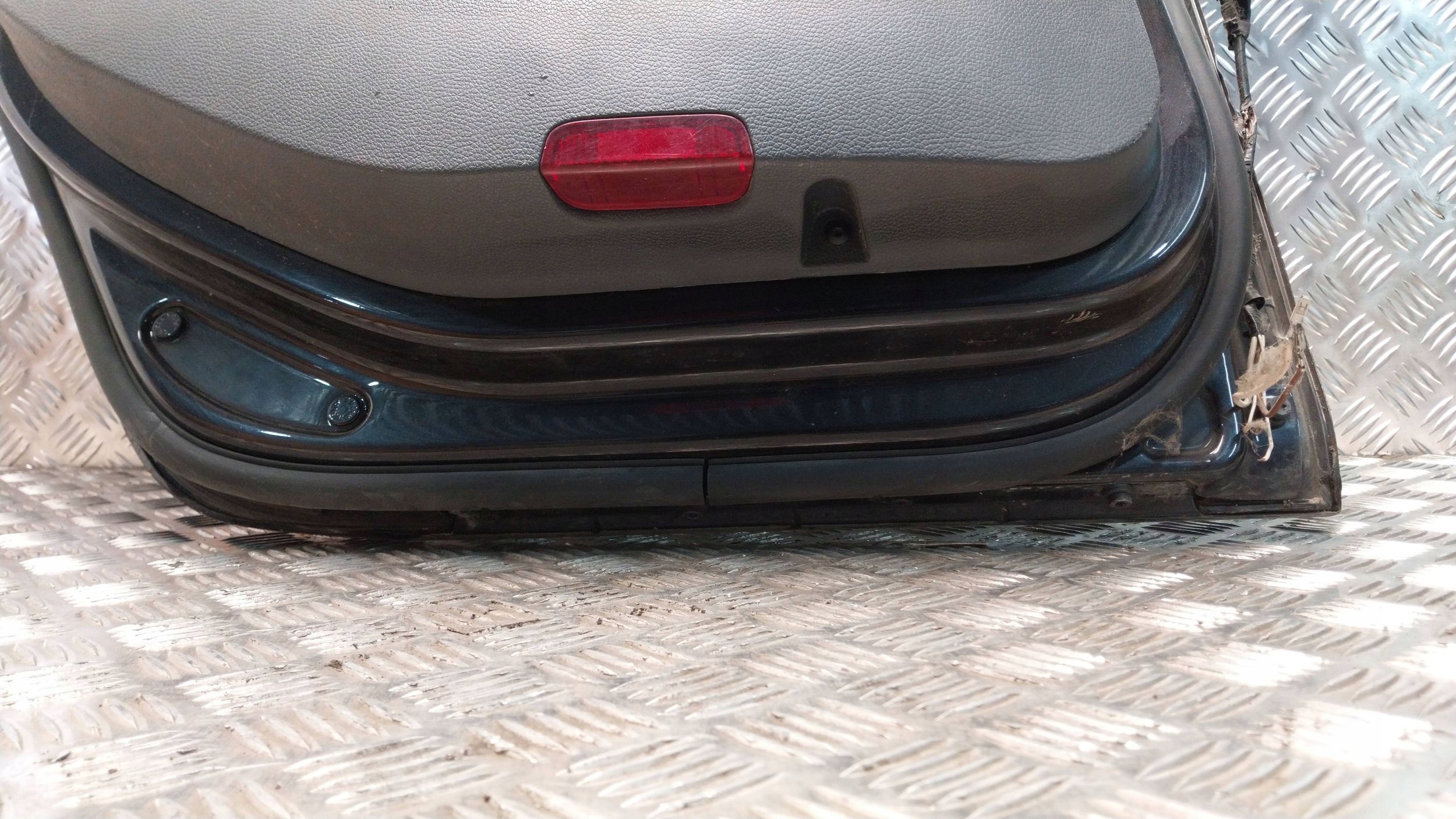 Tür heck links VW GOLF V 03