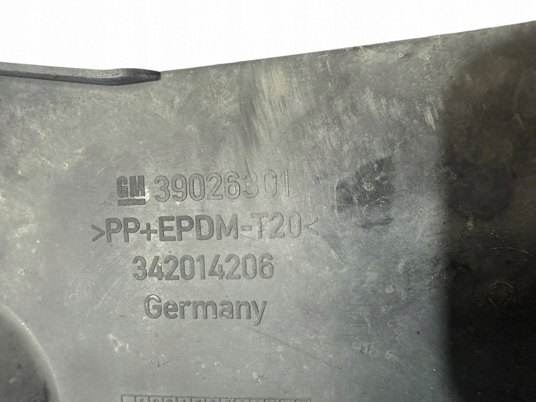 cover below engine of the engine lower right Opel Astra K 39026301