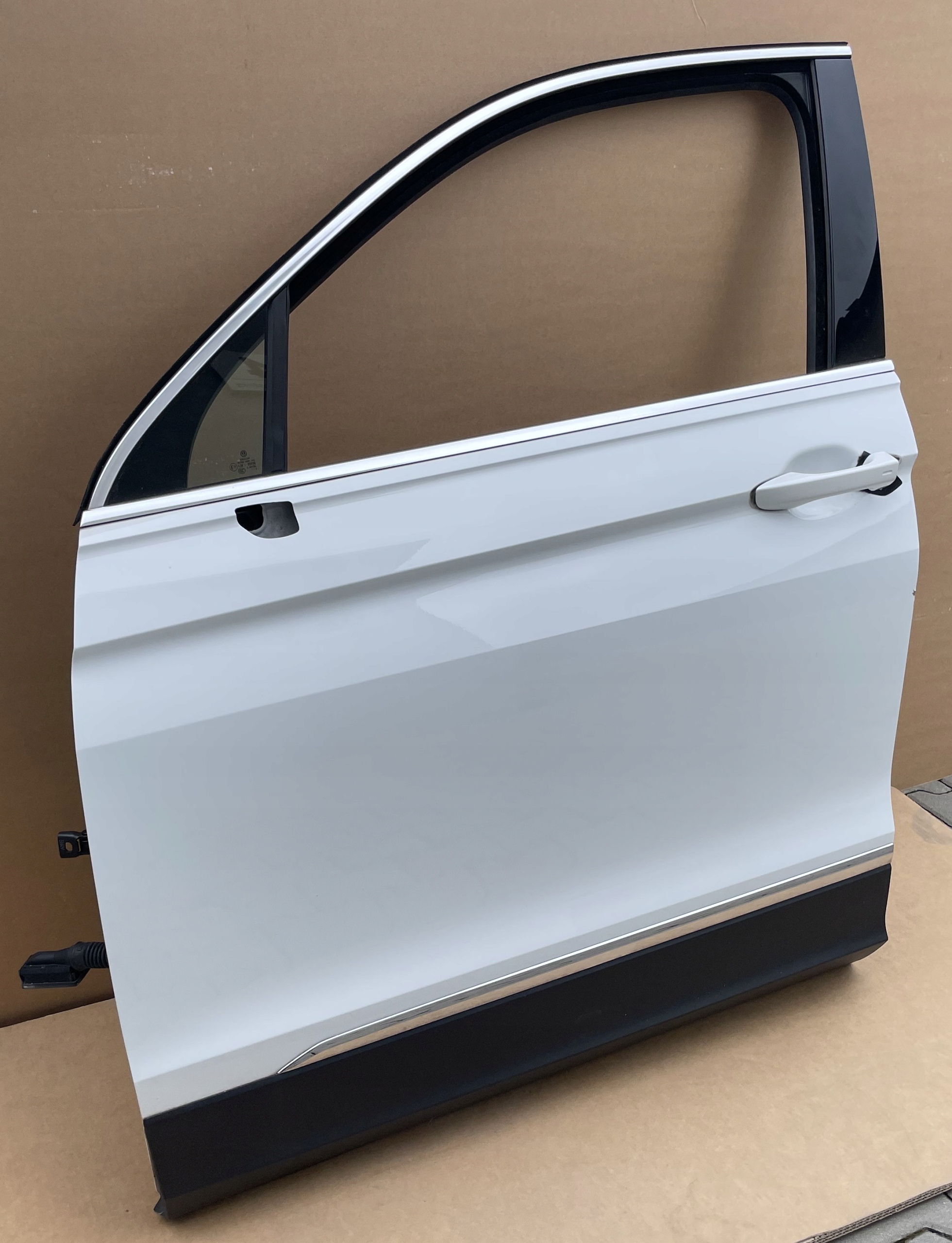 DRZWI VW TIGUAN ALLSPACE 2016-2024 W KOLOR LC9A ORYGINAŁ IDEAŁ