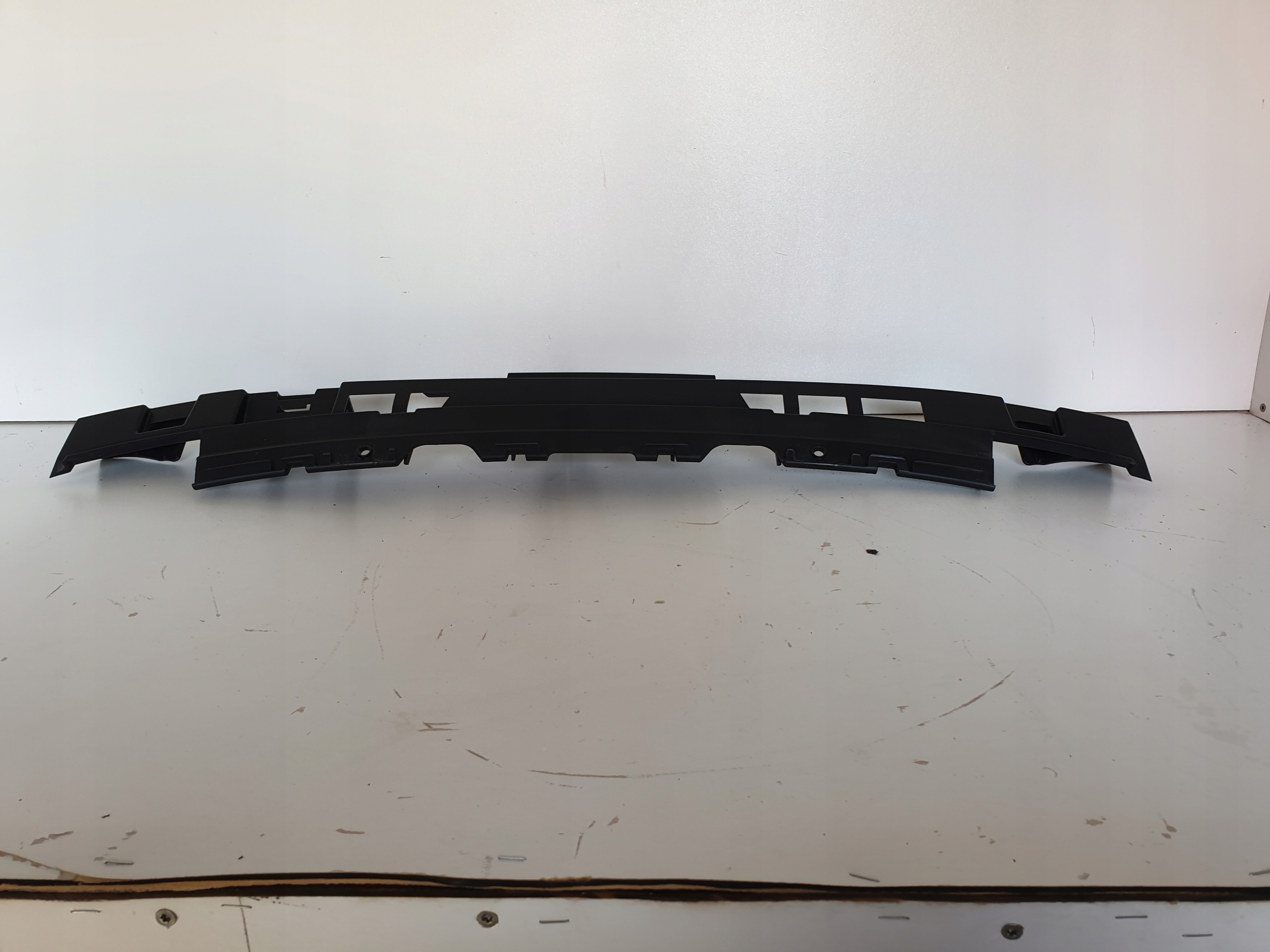 992807900 - PORSCHE 911 992 БАМПЕР СКОЛЬЗЯЩИЙ СРЕДНИЙ ЗАДНИЙ