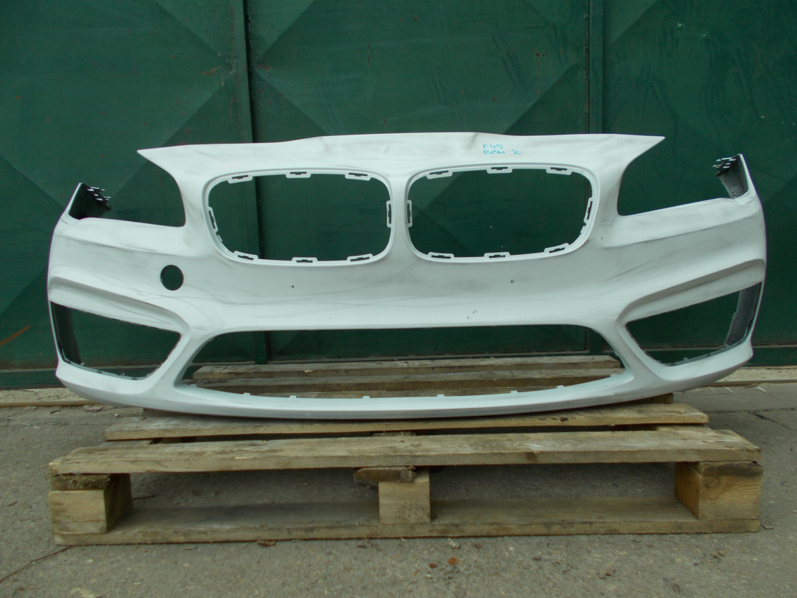 BMW 2 F45 bumper front front original BIALY