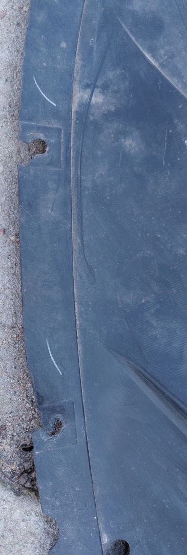 Osłona silnika spód komplet (uszkodzona) Chrysler Producent części Chrysler OE