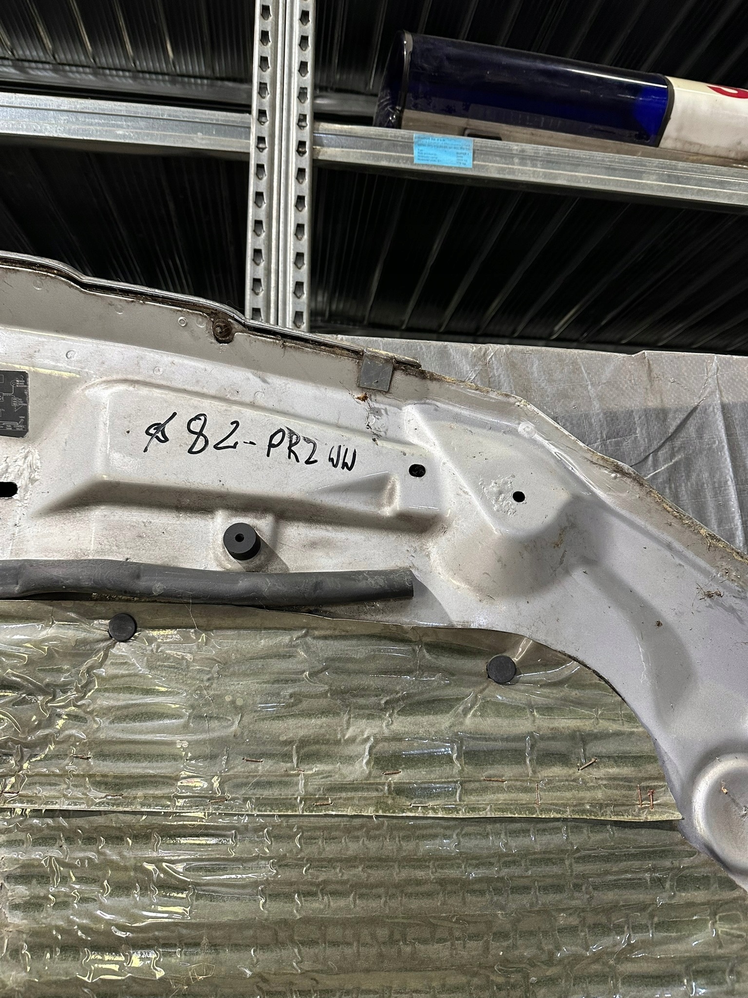 Capot CHRYSLER PACIFICA 2004R SREBRNA