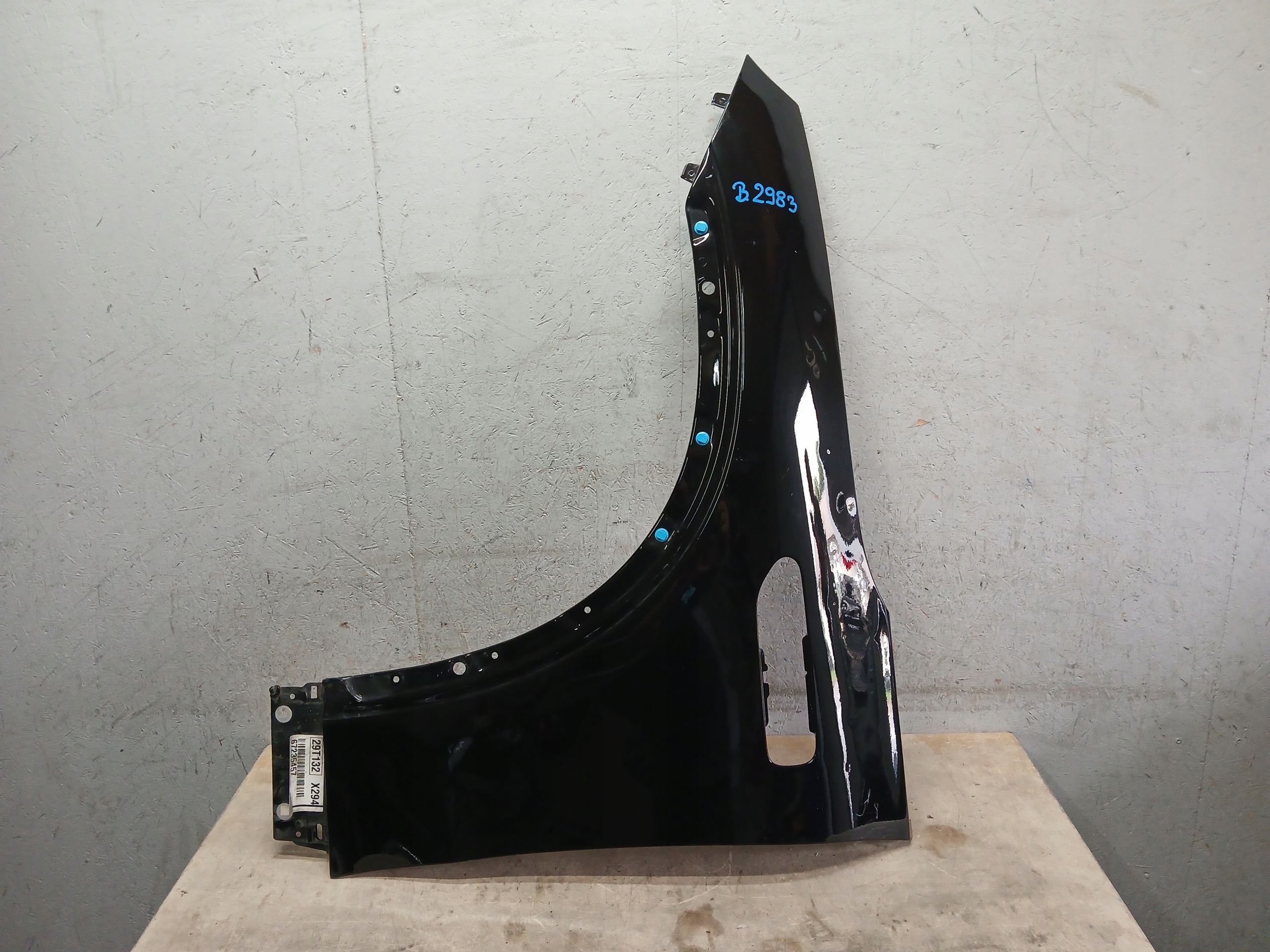 fender front left MERCEDES EQE W294 hail