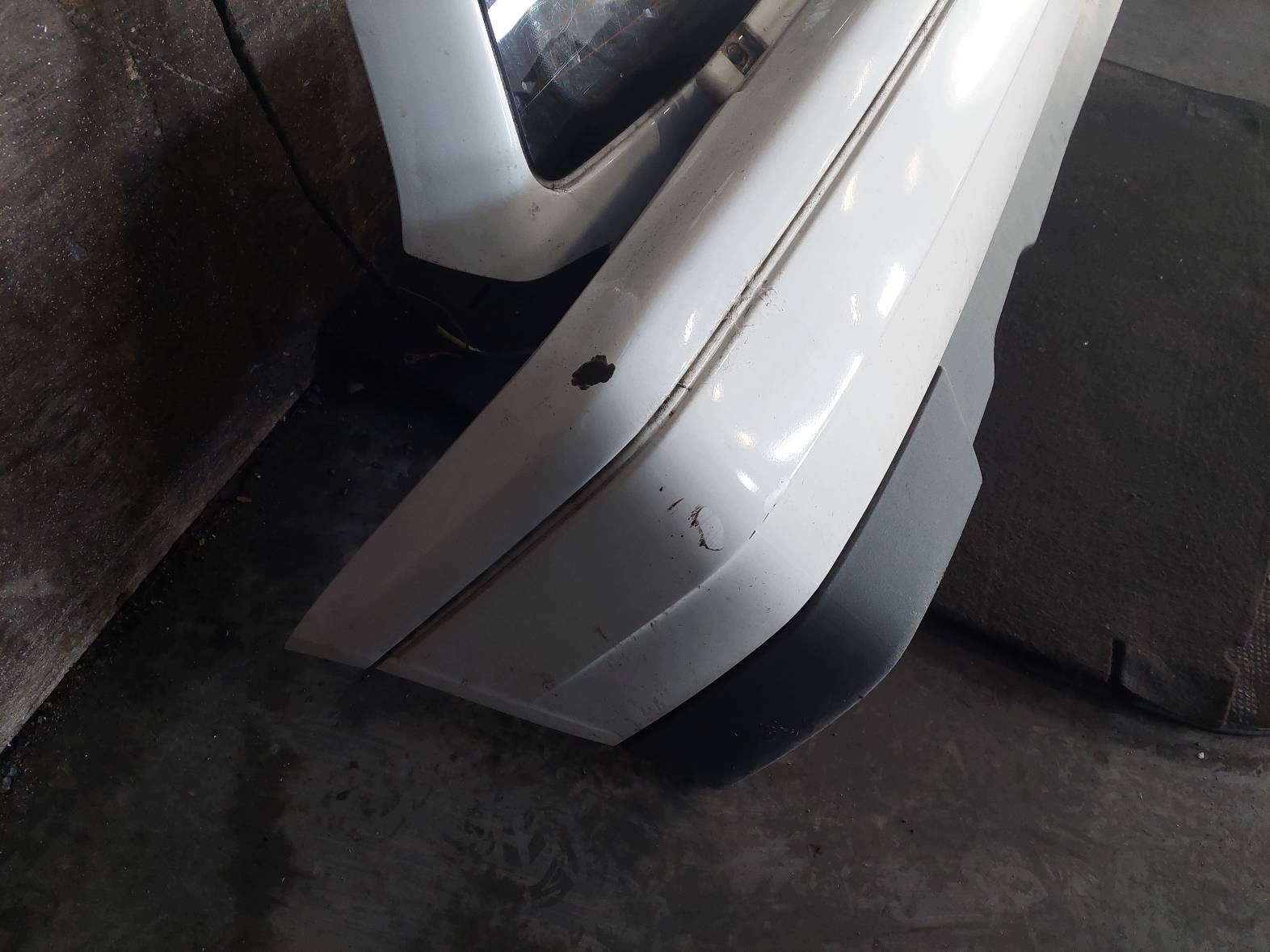complete rear part VOLKSWAGEN GOLF III trunk door boot bumper rear part light