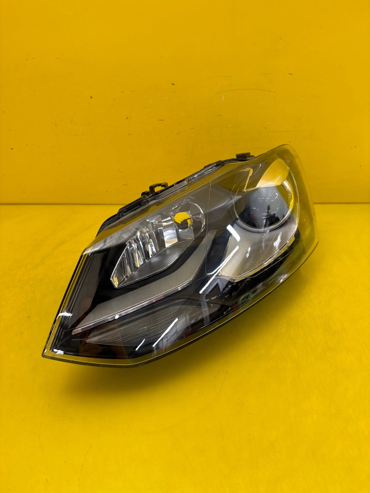 light left VW Polo V 5 Xenon 6R1 6R1941031D 2009-2014