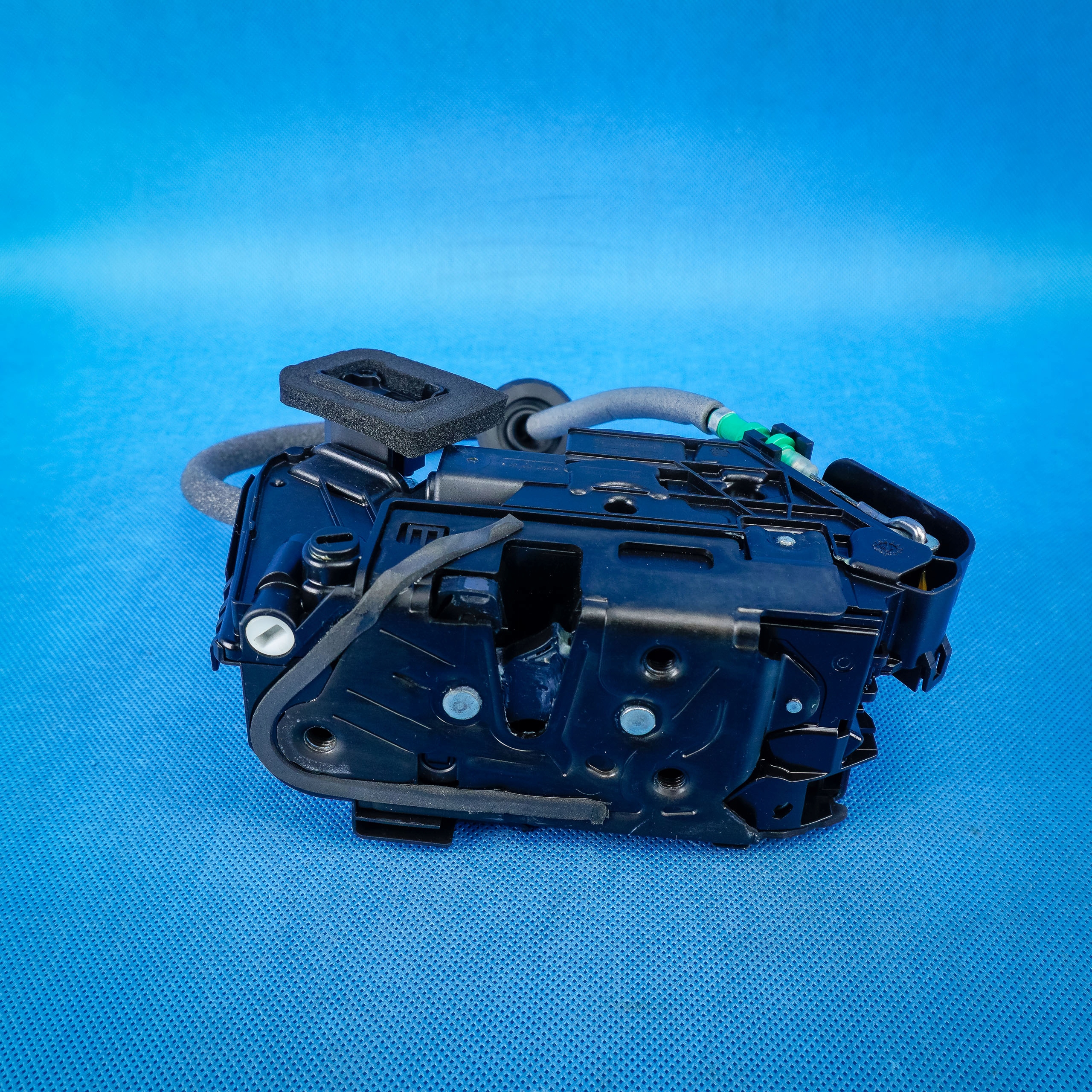lock door rear rear part left Audi Q3 83A 5TA839015K