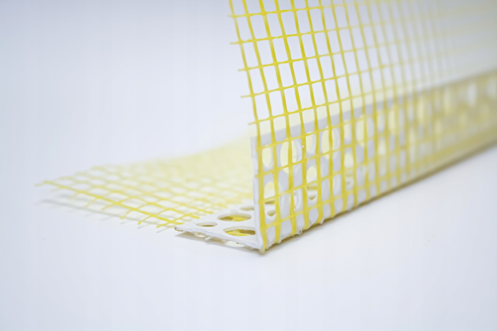 NAROŻNIK PCV LISTWA PVC Z SIATKĄ 2,5 mb styropian Marka inna