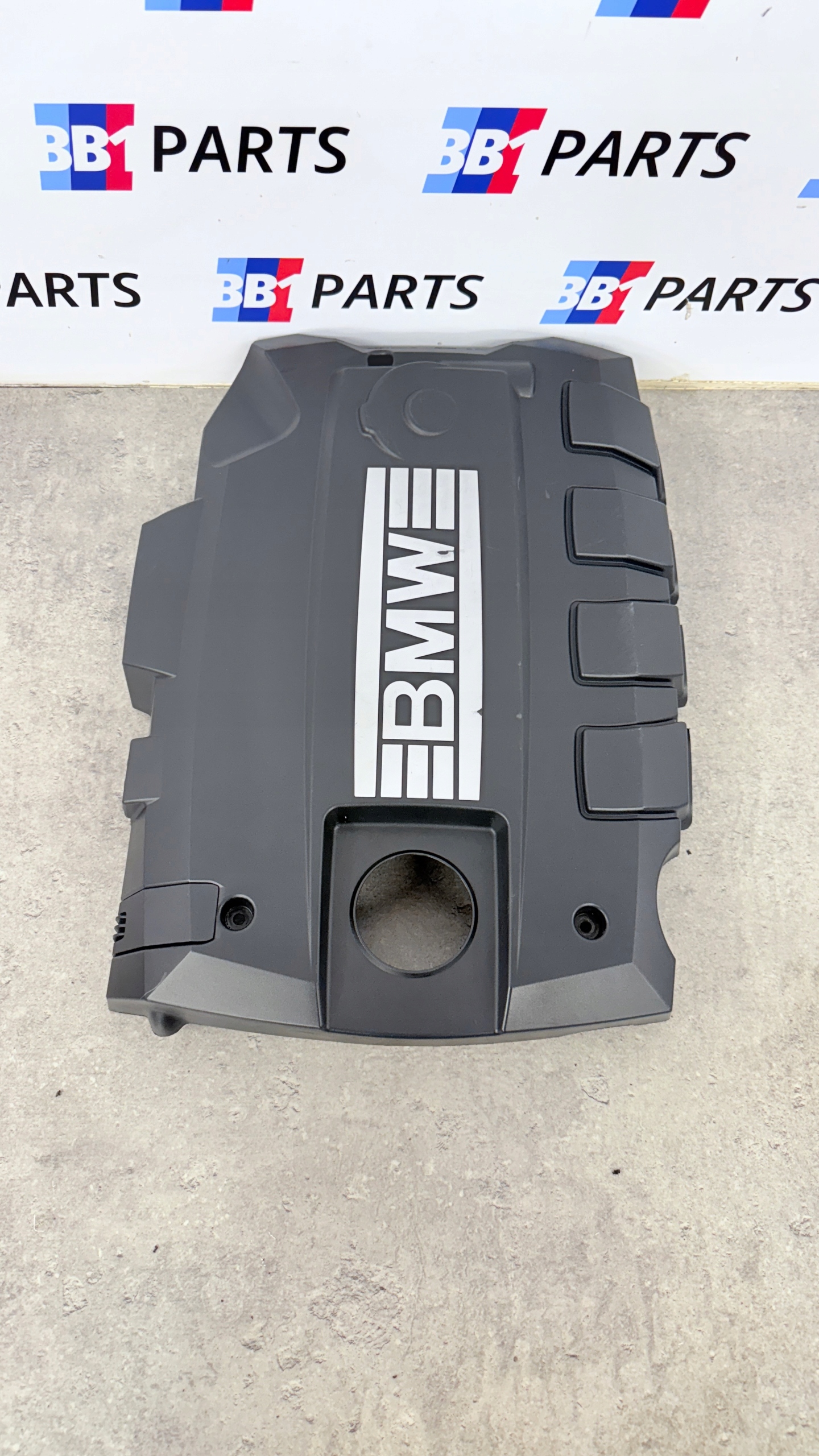 BMW E90 E91 E92 cover engine housing cover upper 7556033